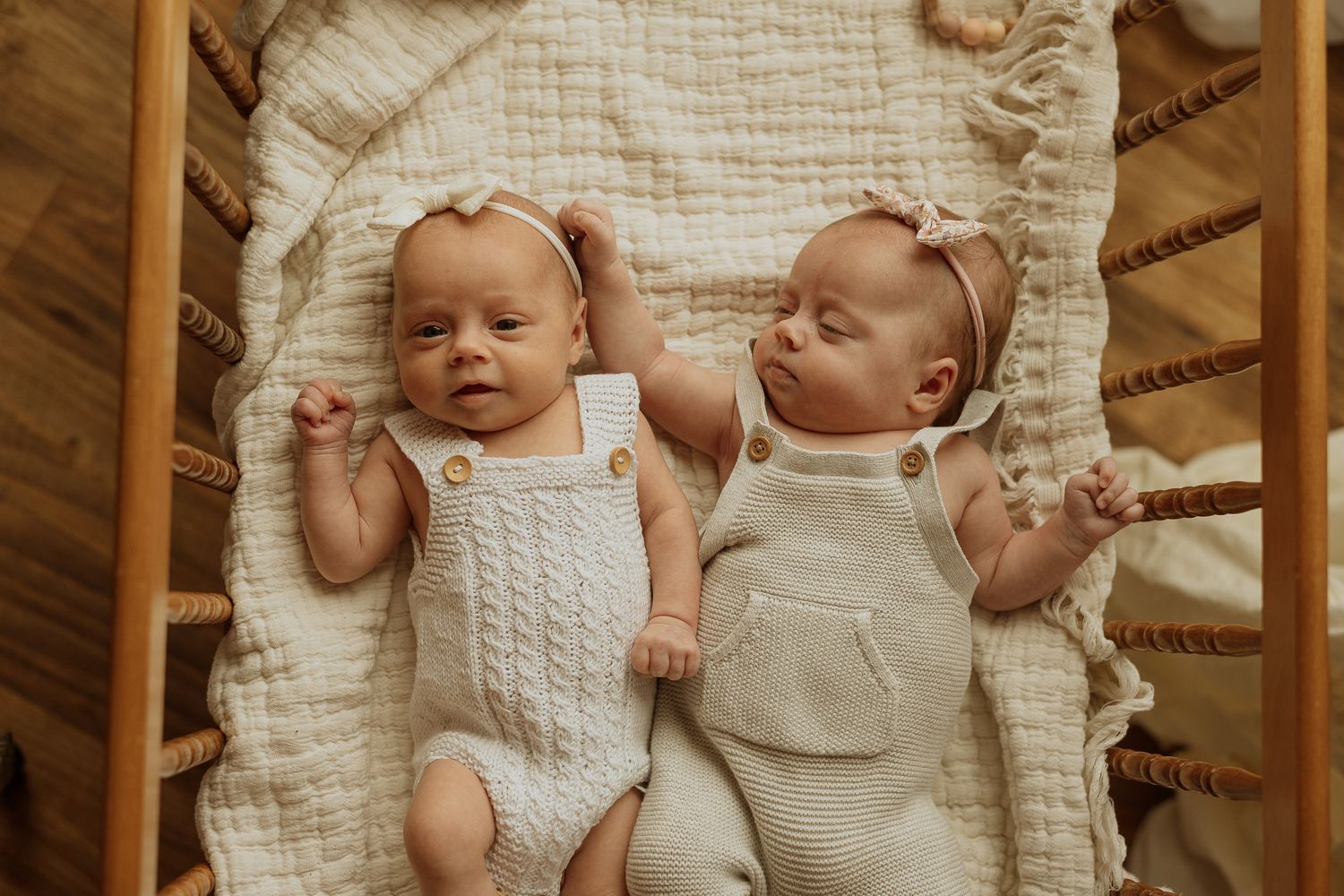 Motherhood maternity photographer in Northern Utah capturing warm, storytelling portraits of a mother
Florida family maternity photographer