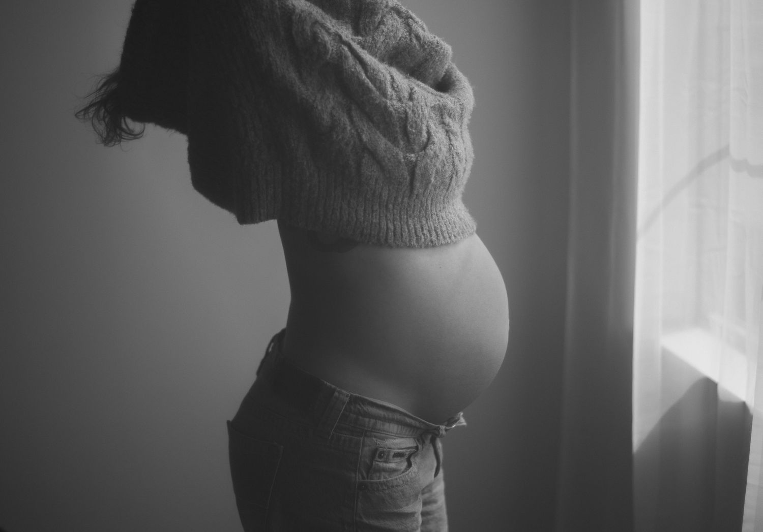 Warm, moody vintage cinematic maternity motherhood and wedding photography in Northern Utah & Florida. Emotive, storytelling images for brid