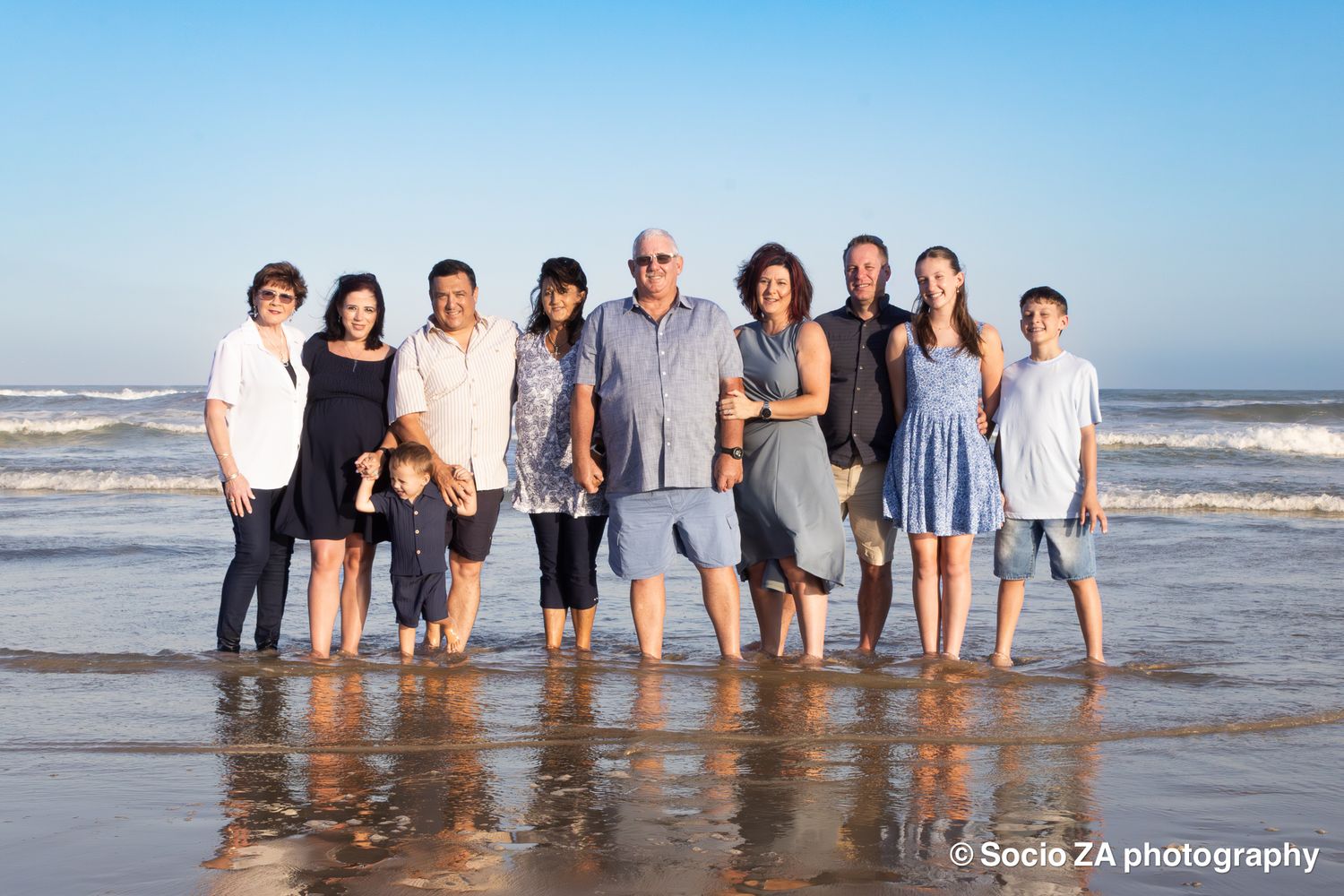 Natural family photography in Jeffrey’s Bay capturing real moments, and relaxed outdoor sessions across the Eastern Cape. Beach. Maternity