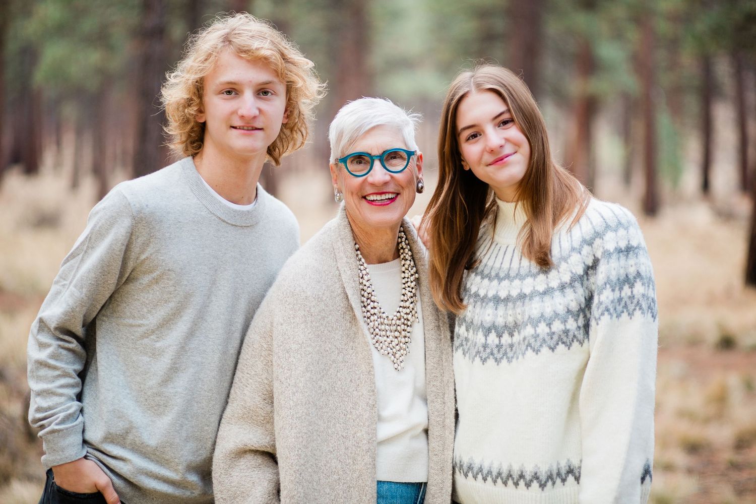 Portrait of a family in Bend, Oregon at Shevlin Park