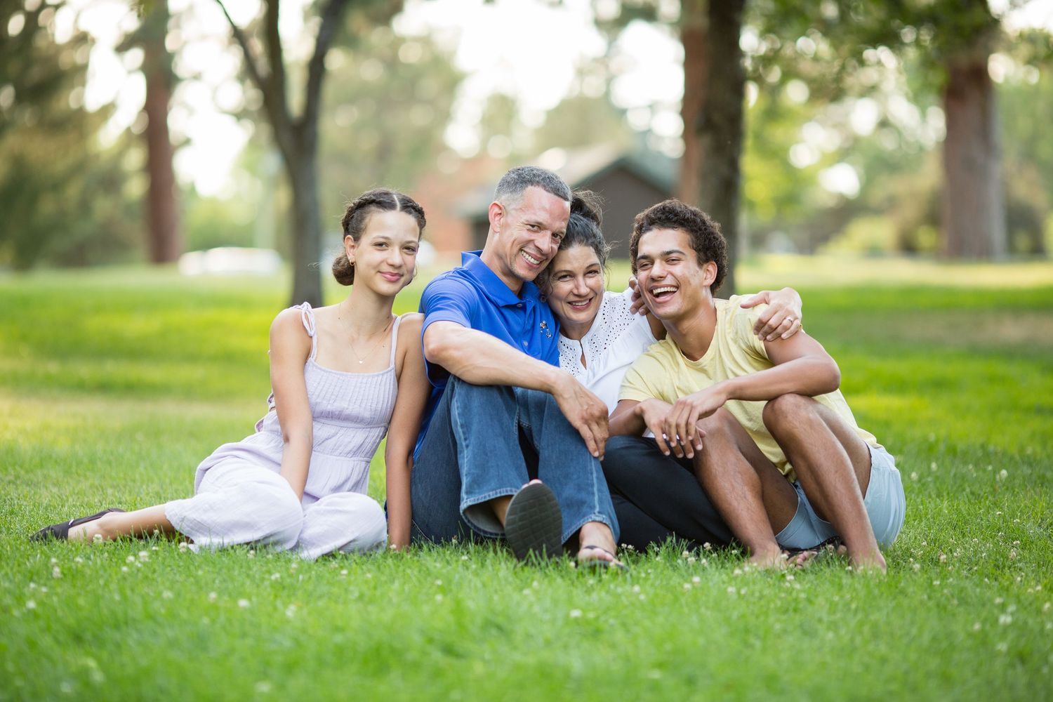 Portrait of a family in Bend, Oregon