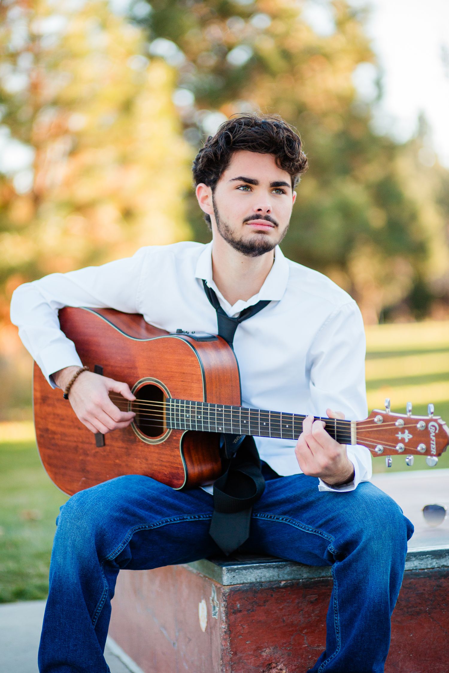 Senior portrait of a young man in Bend, Oregon