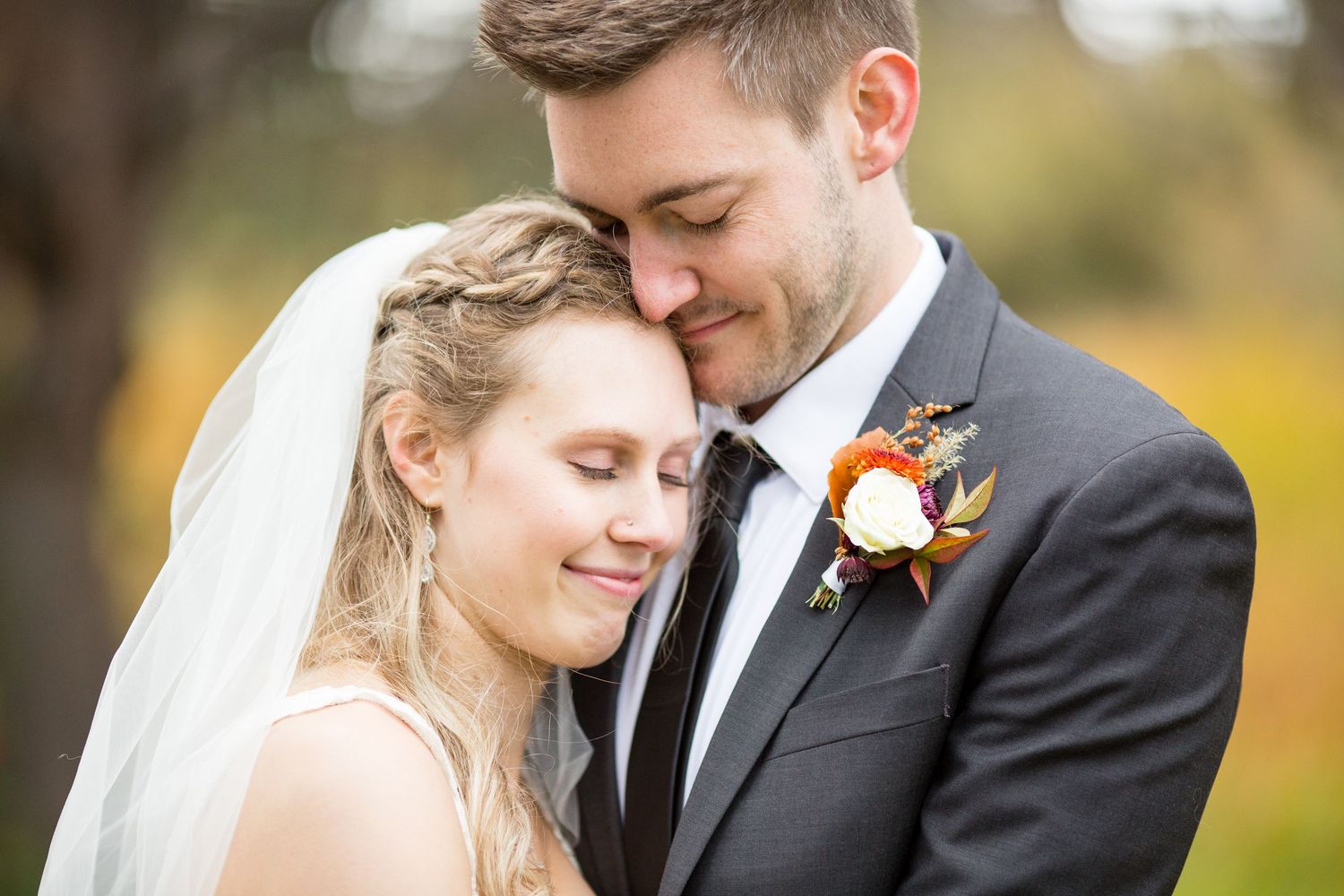 Wedding couple in Sunriver, Oregon