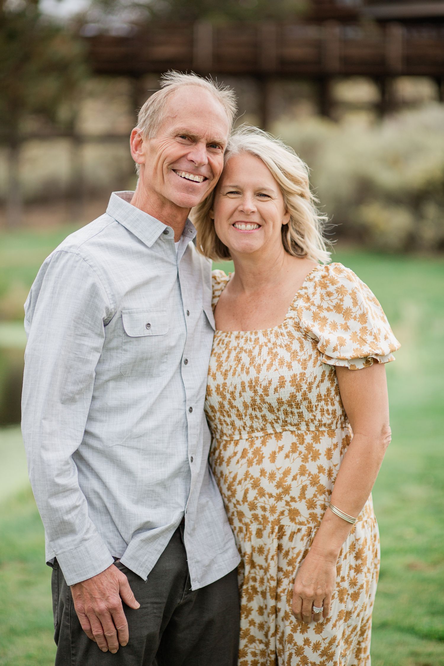 Portrait of a couple in Bend, Oregon at Brasada Ranch