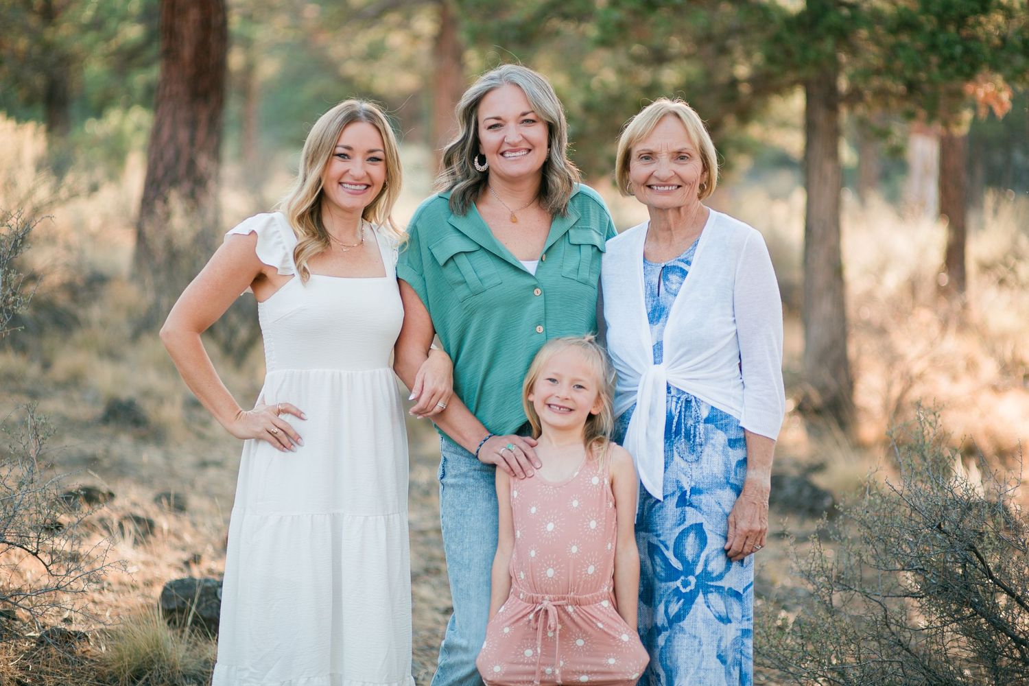 Portrait of a family in Bend, Oregon in Sunriver