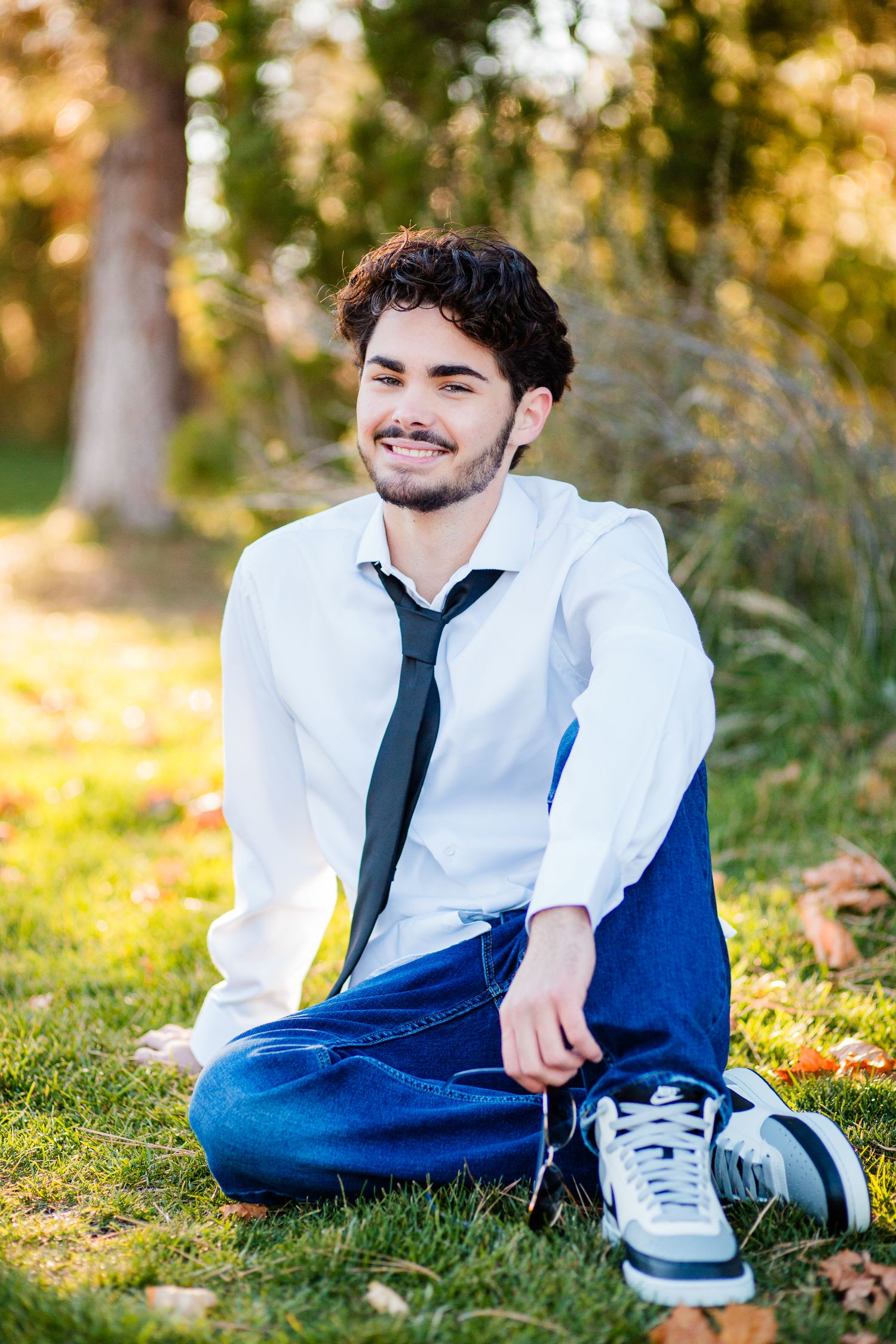 Senior portrait of a young man in Bend, Oregon