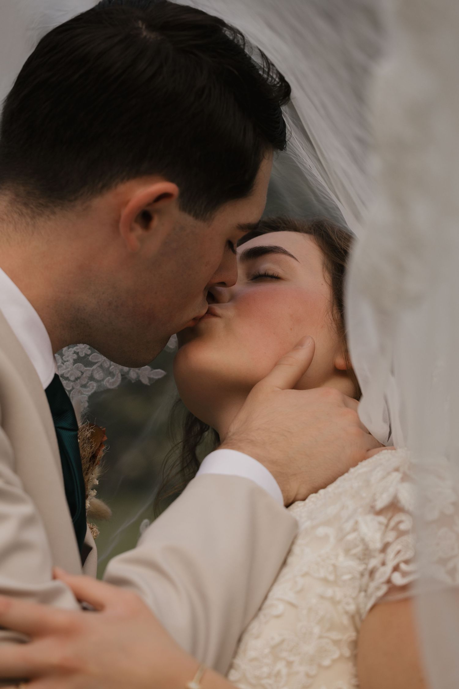 Wedding Kiss
