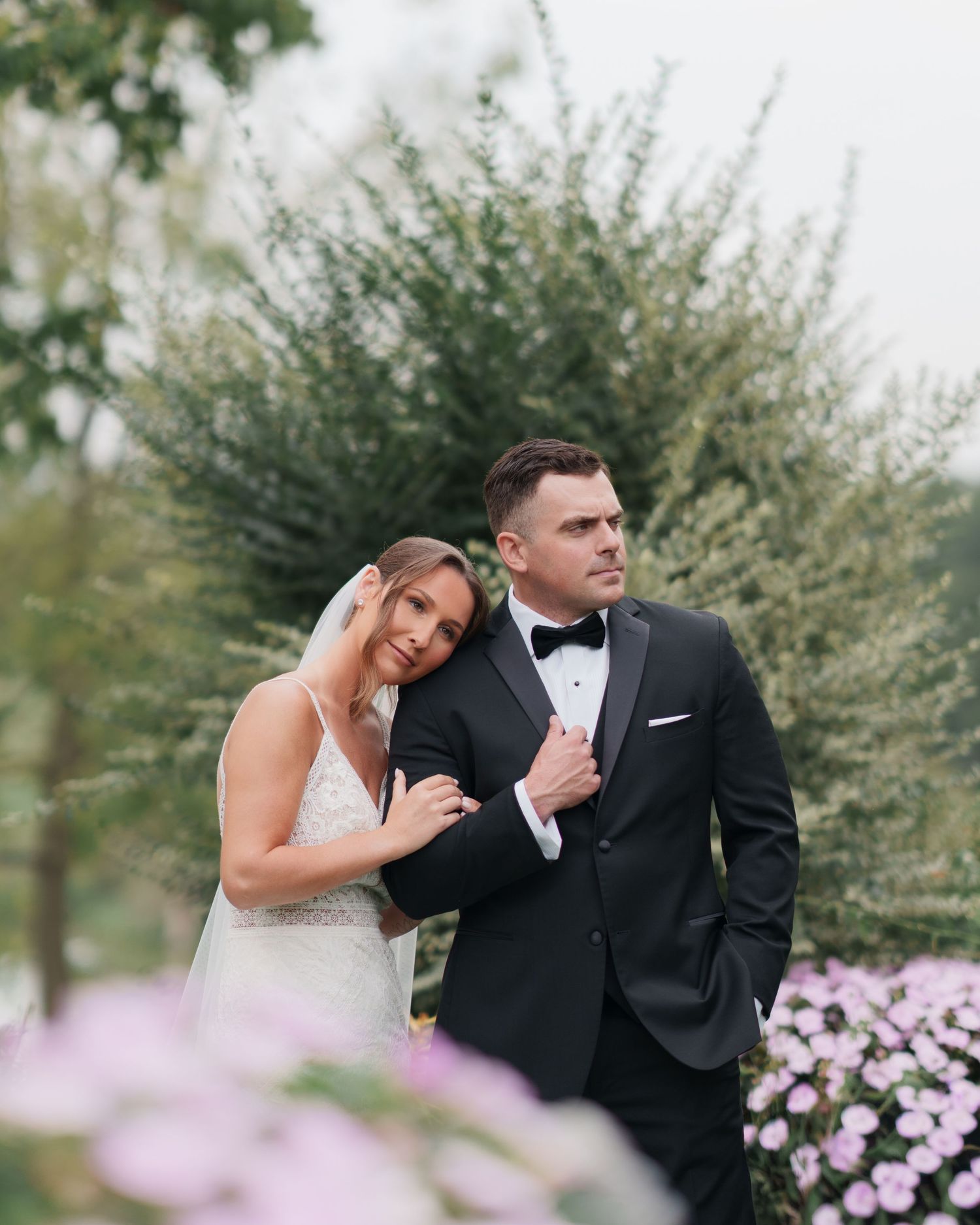 Romantic, timeless wedding photos at Long Branch Historic House in Northern VA