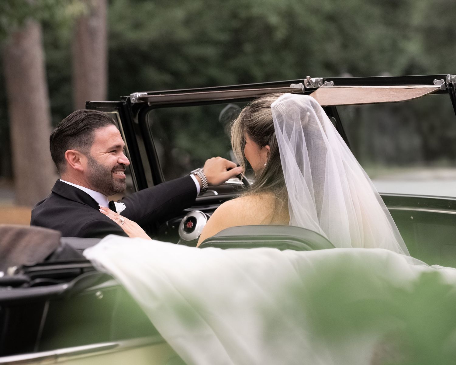 Romantic, timeless wedding portraits of bride and groom photographed by Northern Virginia photographer