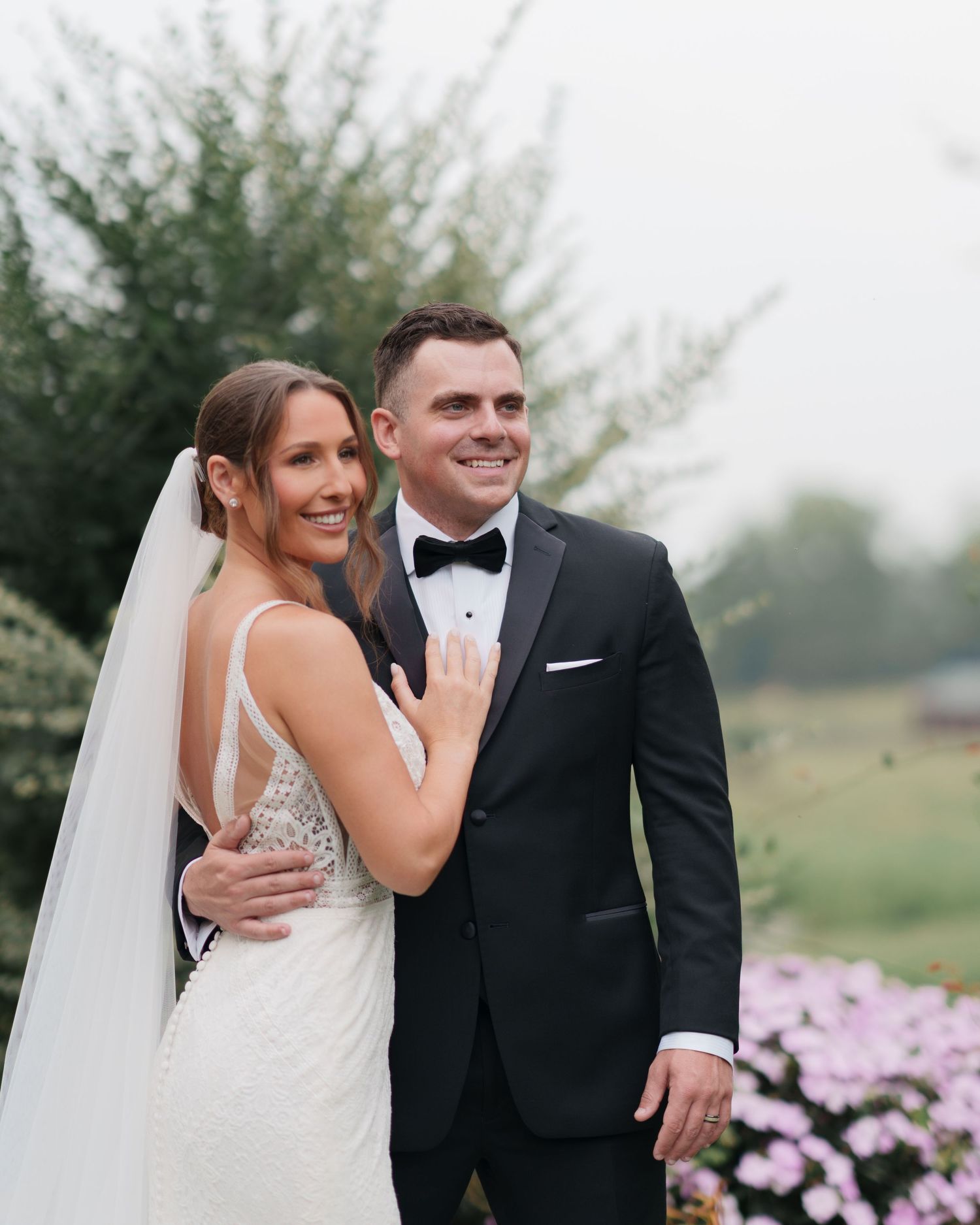 Romantic, timeless wedding photos at Long Branch Historic House in Northern VA