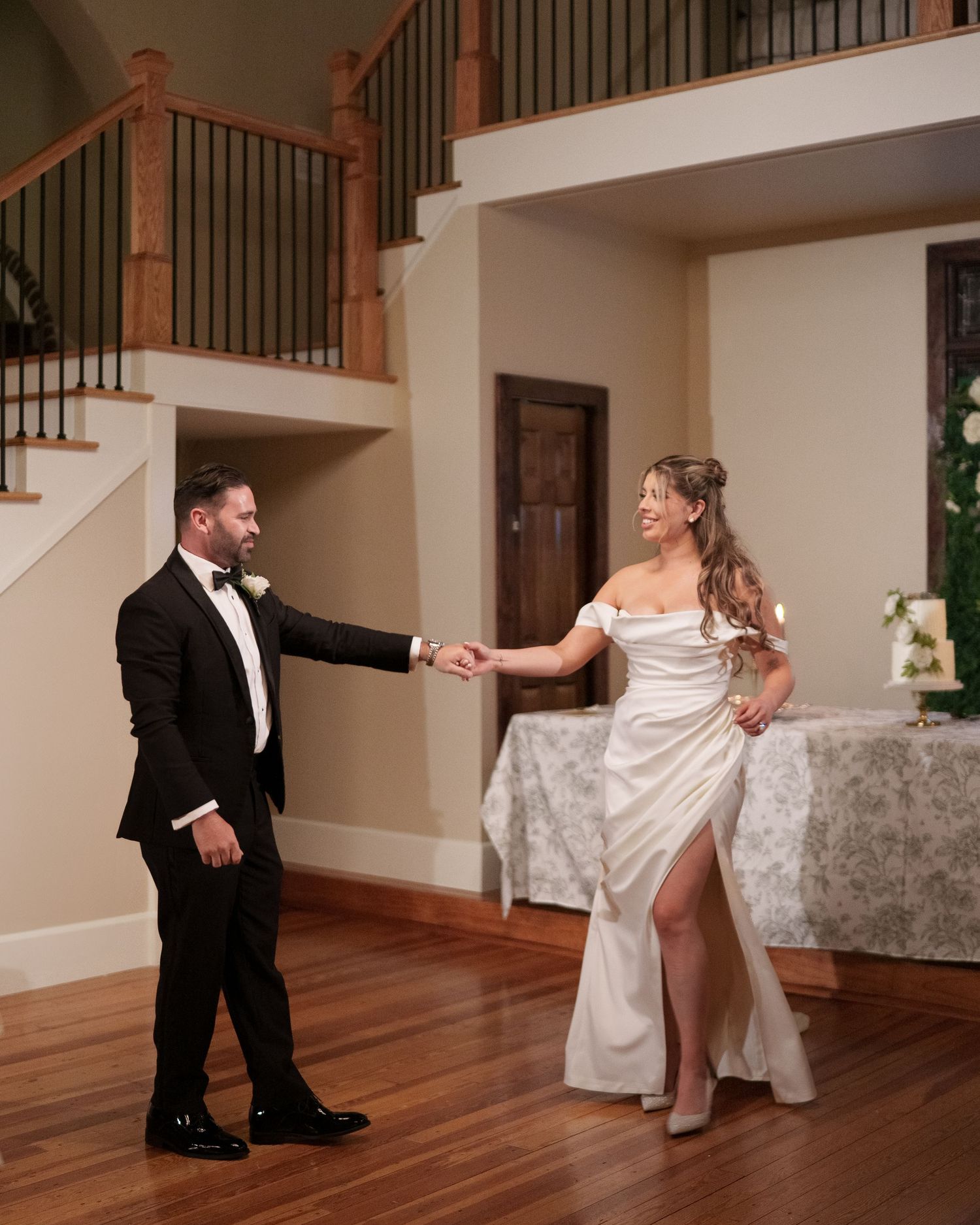 Northern Virginia wedding photography of bride and groom, timeless and romantic