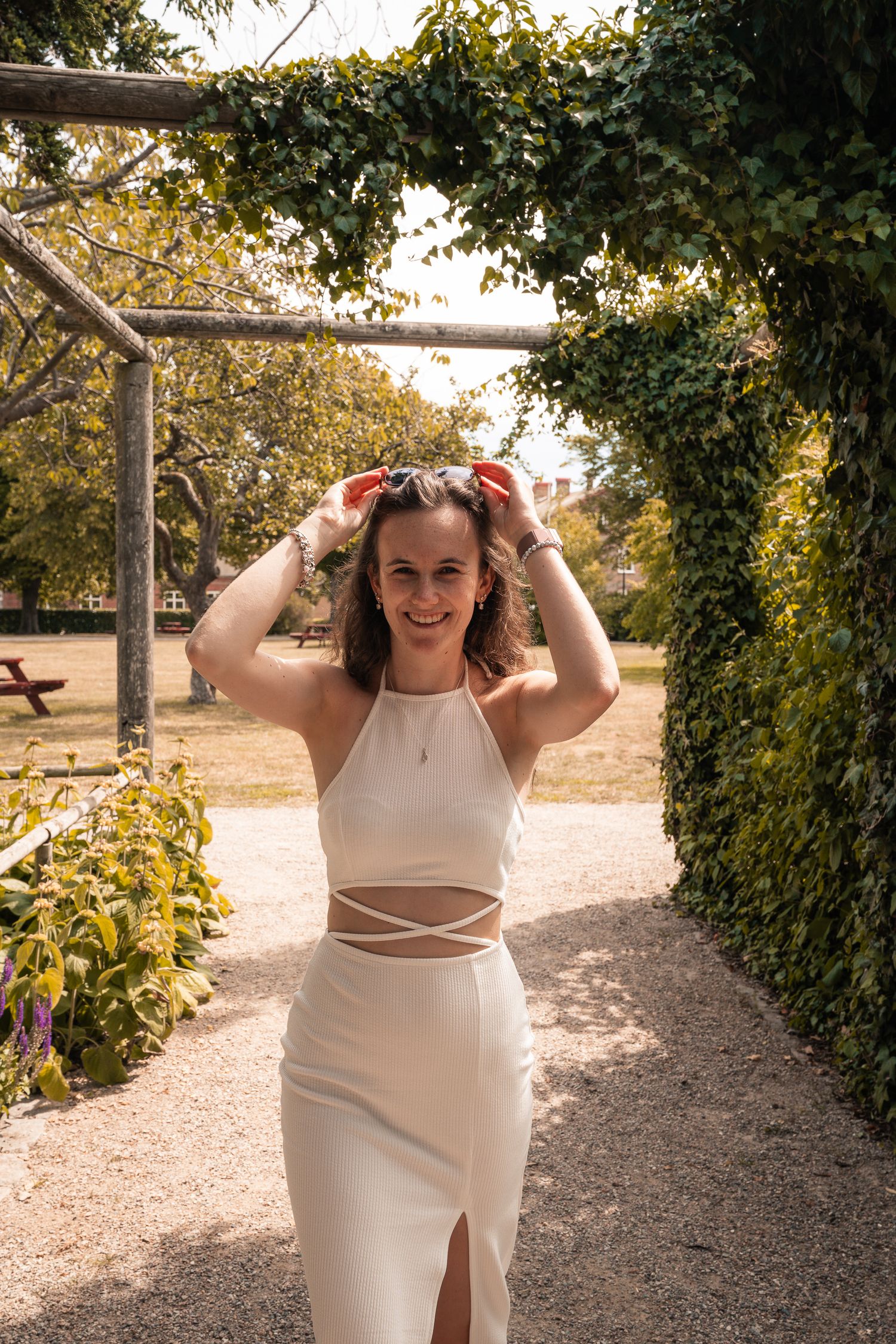 Portrait in der schwedischen Küstenlandschaft – Fotografie von pixelblickmedia