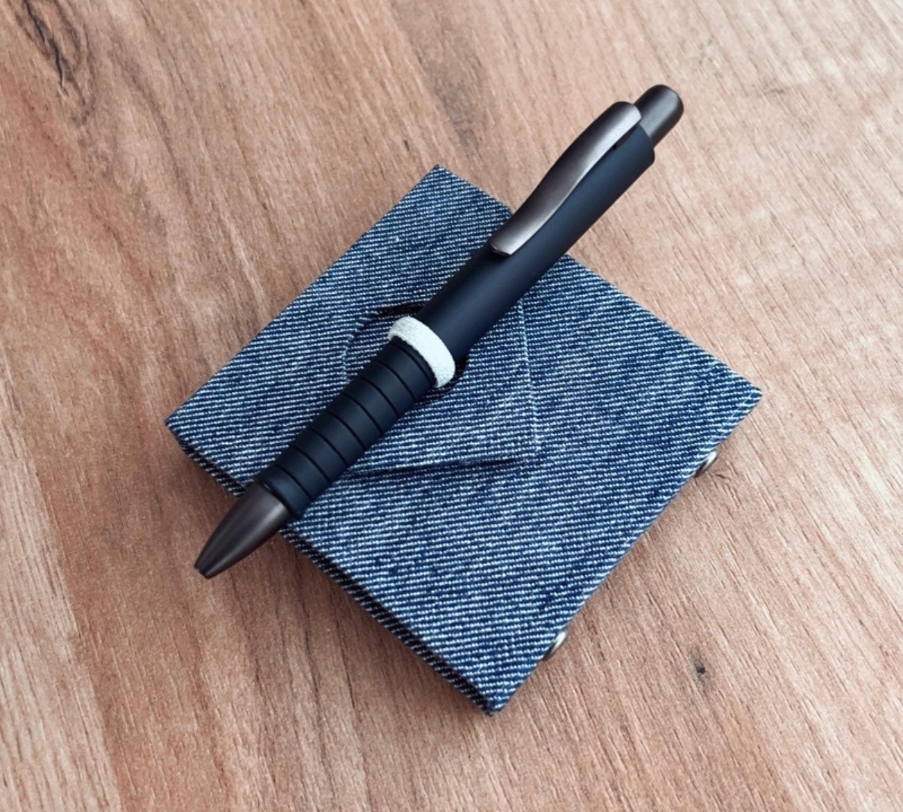 PAPETERIEWERK - Kartenartikel, Fotoprodukte, Schreibwaren - Schweizer Handwerkskunst - individuelle Anlasspapeterie,  Geschenkartikel