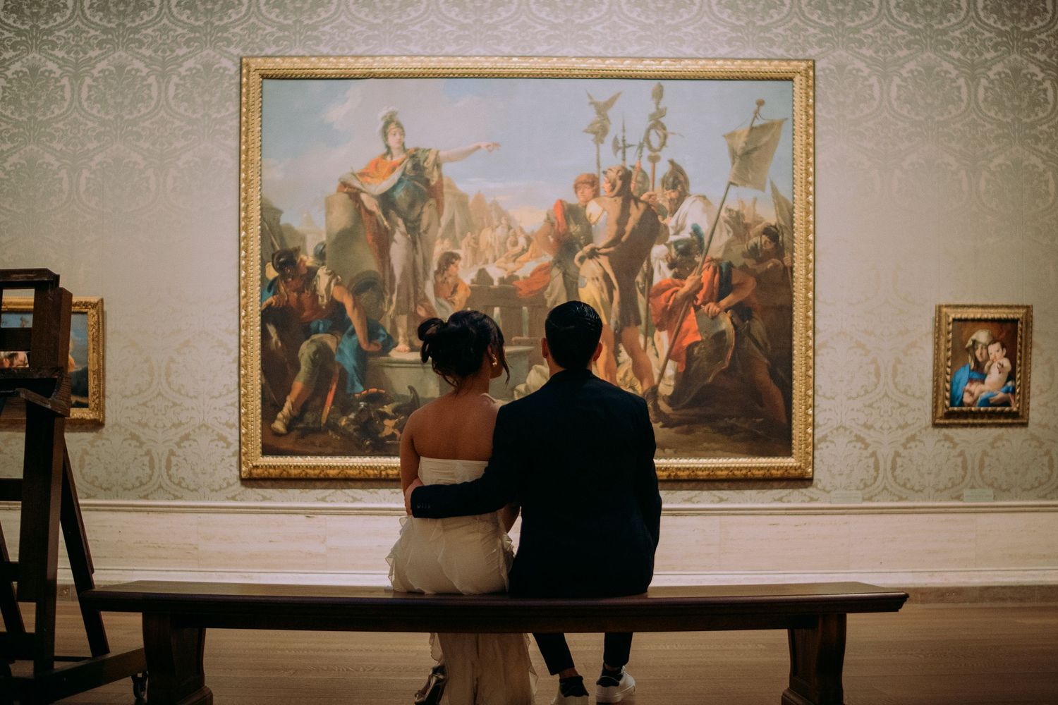 Couple moody and elegant portrait at Gallery of Art in Washington DC
