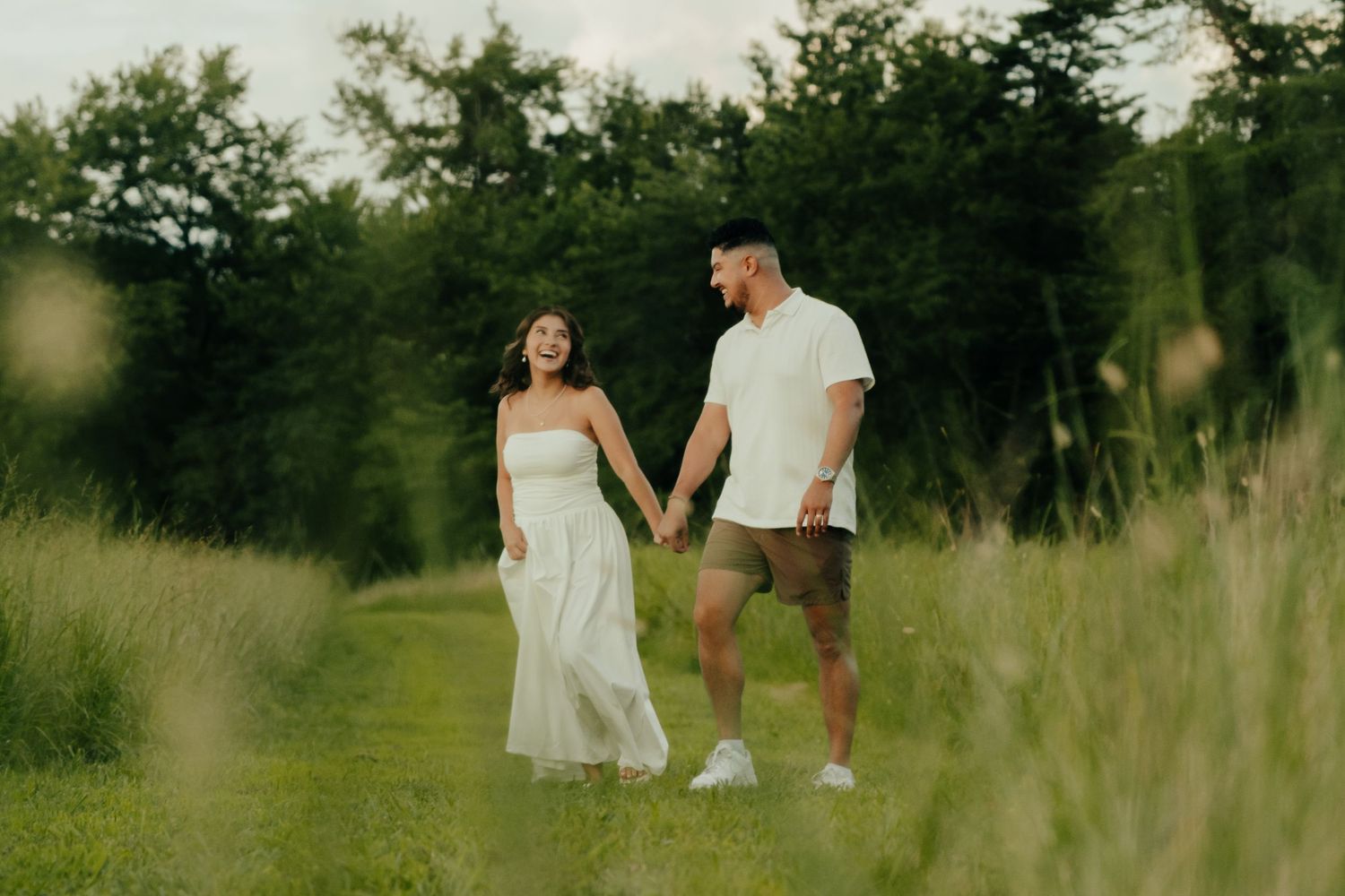 Outdoor engagement couple portrait in Manassas battlefield