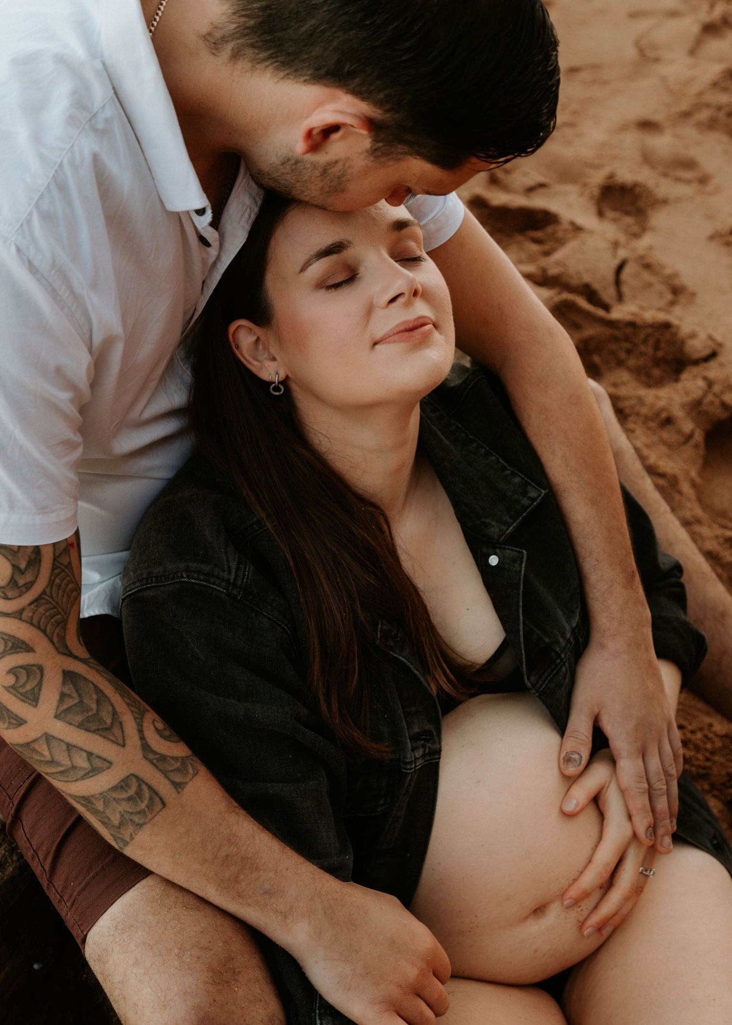 Maternity photographer Sydney Northern Beaches maternity newborn family photography session