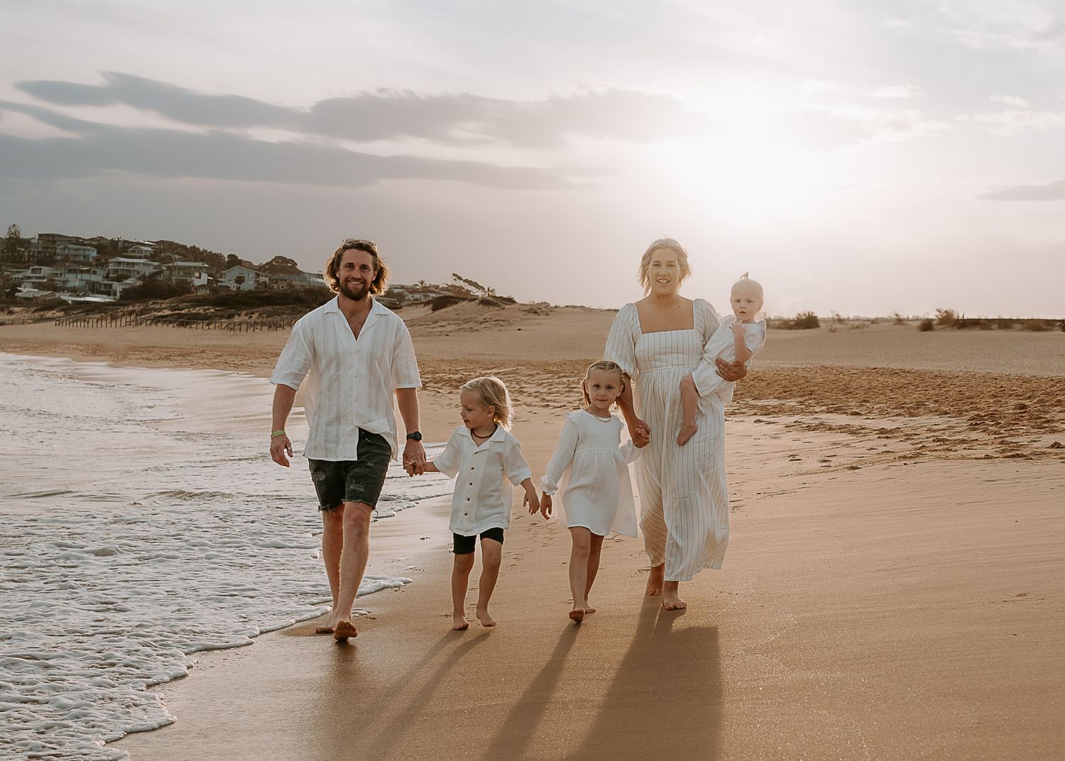 Family photographer Sydney Northern Beaches maternity newborn family photography session