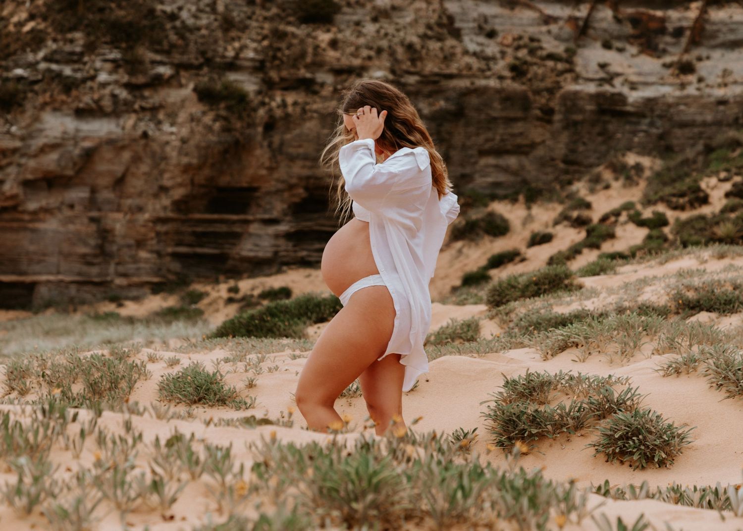 Maternity photographer Sydney Northern Beaches maternity newborn family photography session
