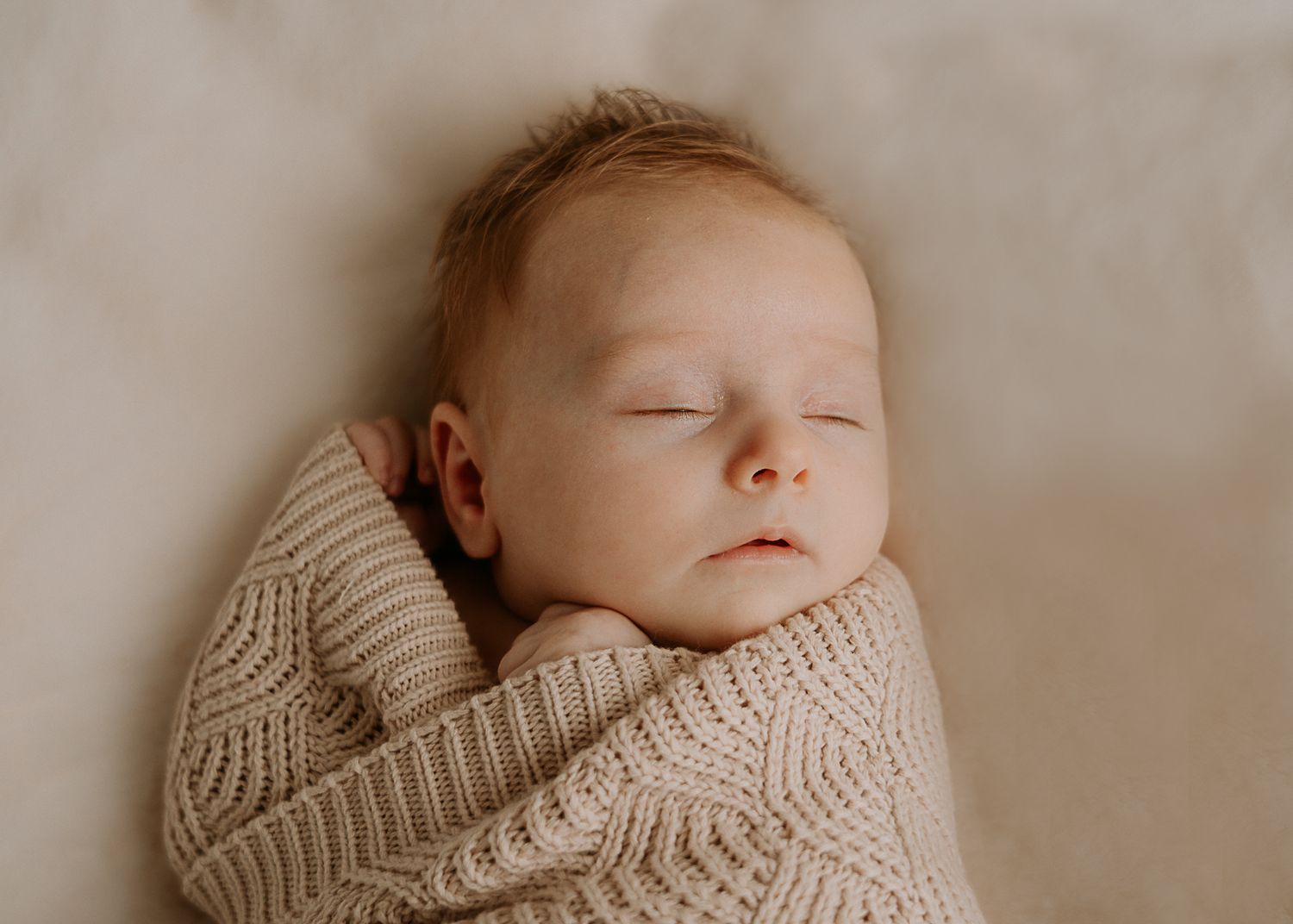 Newborn photographer Sydney Northern Beaches maternity newborn family photography session