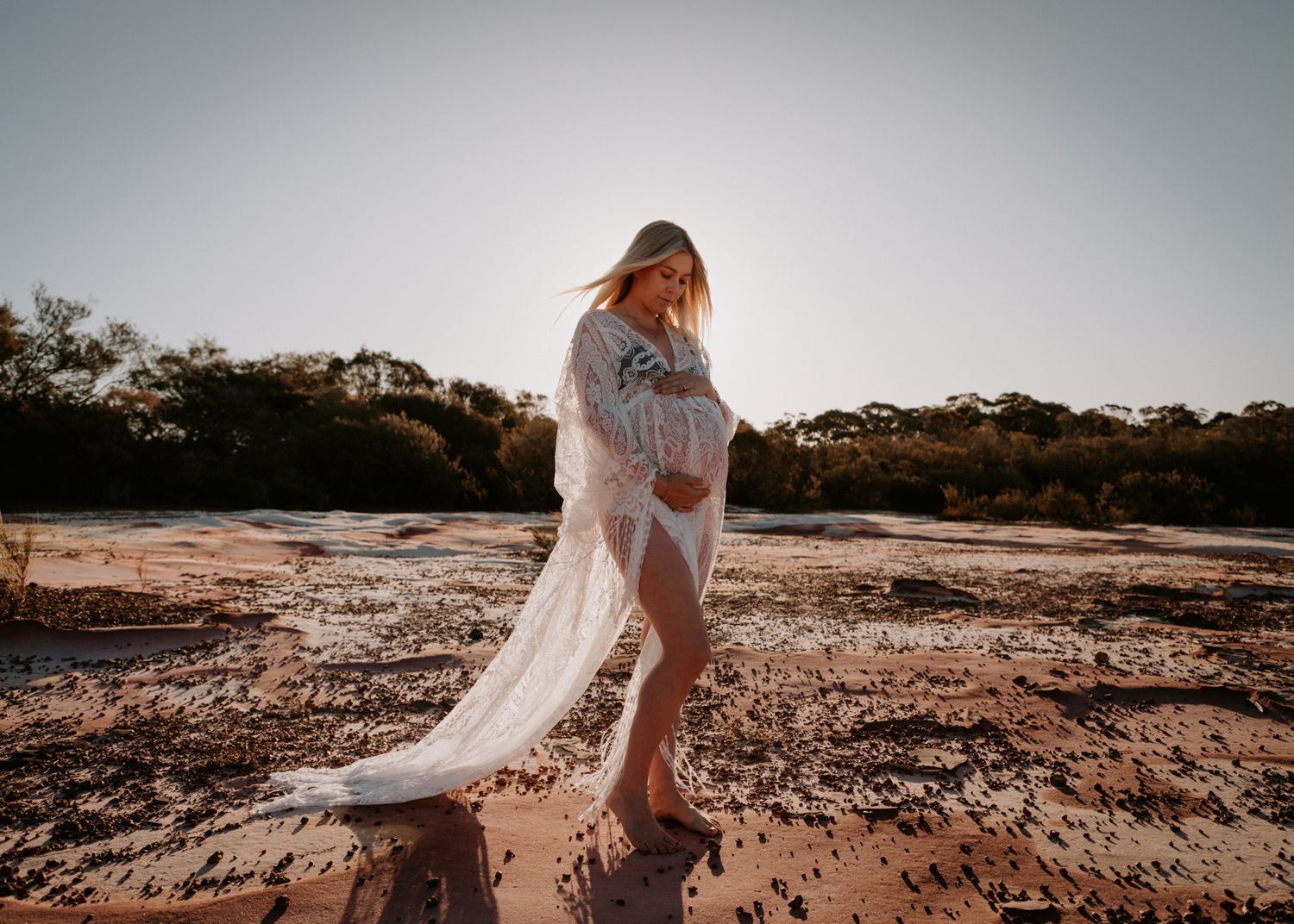 Maternity photographer Sydney Northern Beaches maternity newborn family photography session