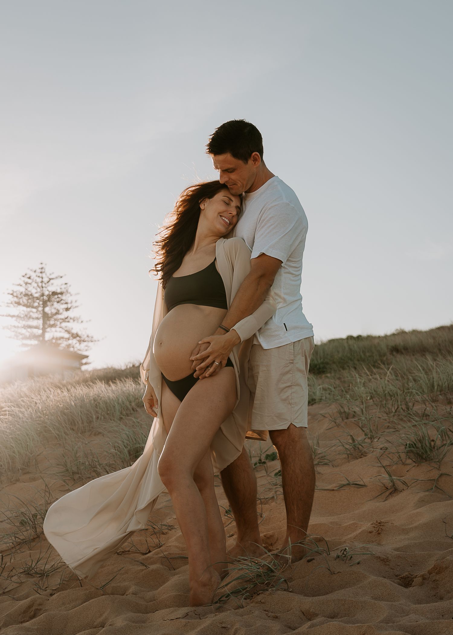 Maternity photographer Sydney Northern Beaches maternity newborn family photography session