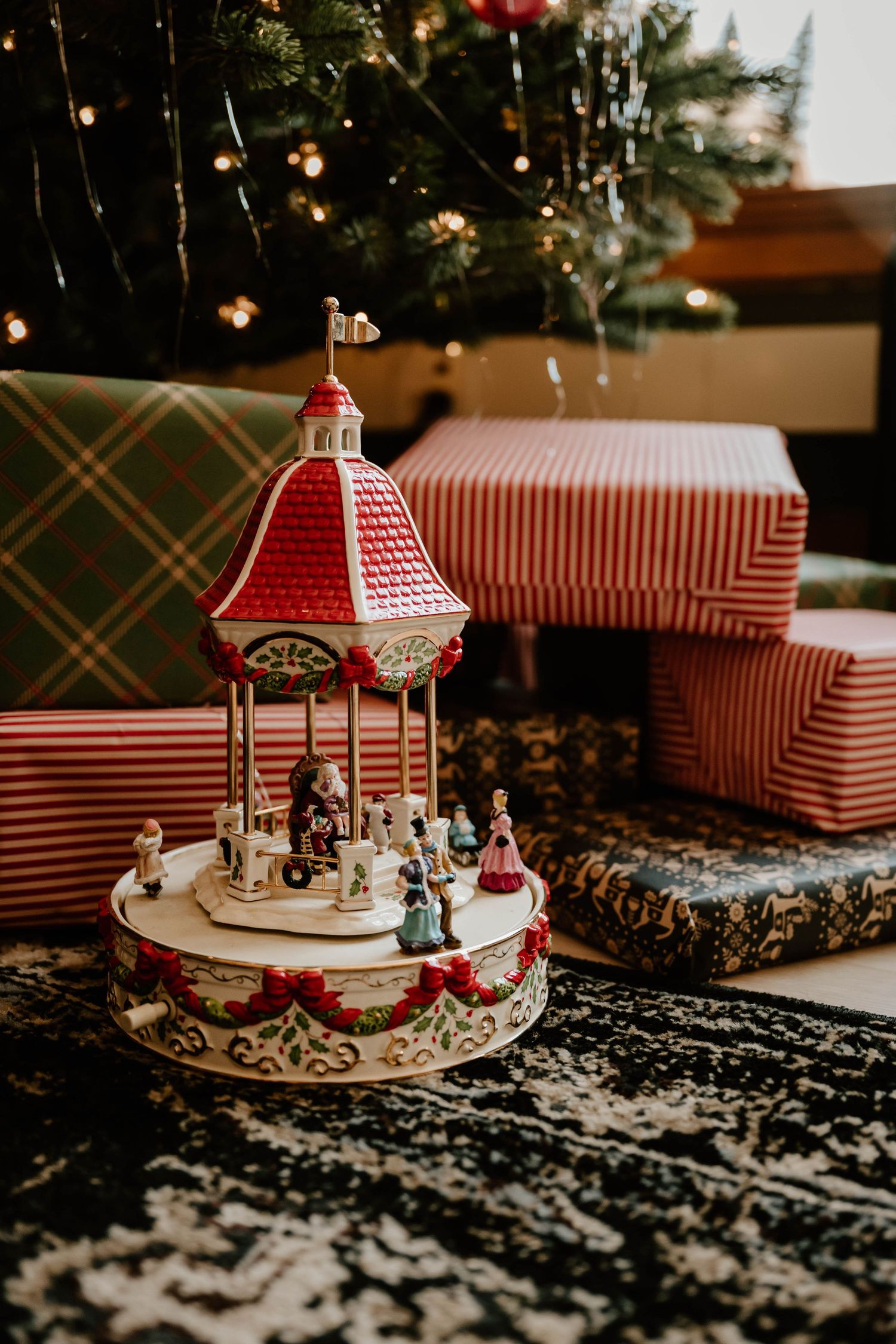 Whimsical Christmas photography props and festive holiday décor available for seasonal photo sessions at Everwild Collective Studio  Spokane
