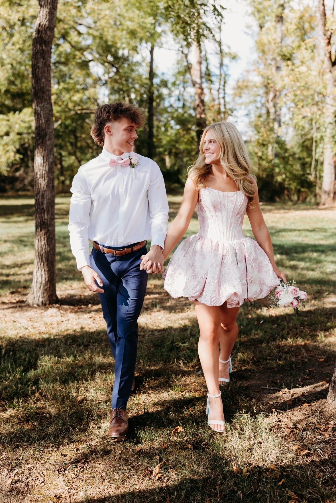 Homecoming pictures, couple