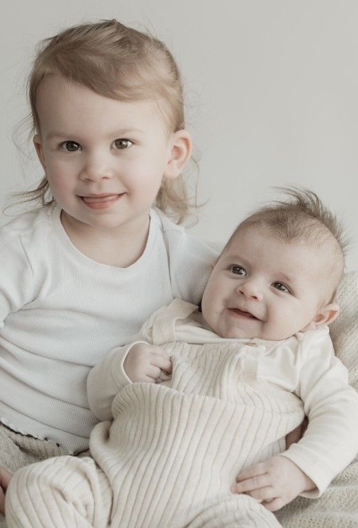 Relaxed sibling shoot by Sarah Cullen in Cwmbran, South Wales