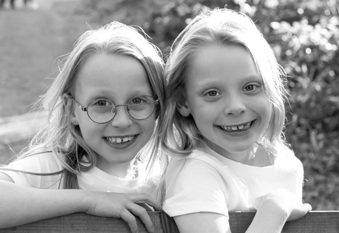 Outdoor family photos taken in south wales by Sarah Cullen