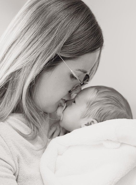 Parent and baby photos in Usk