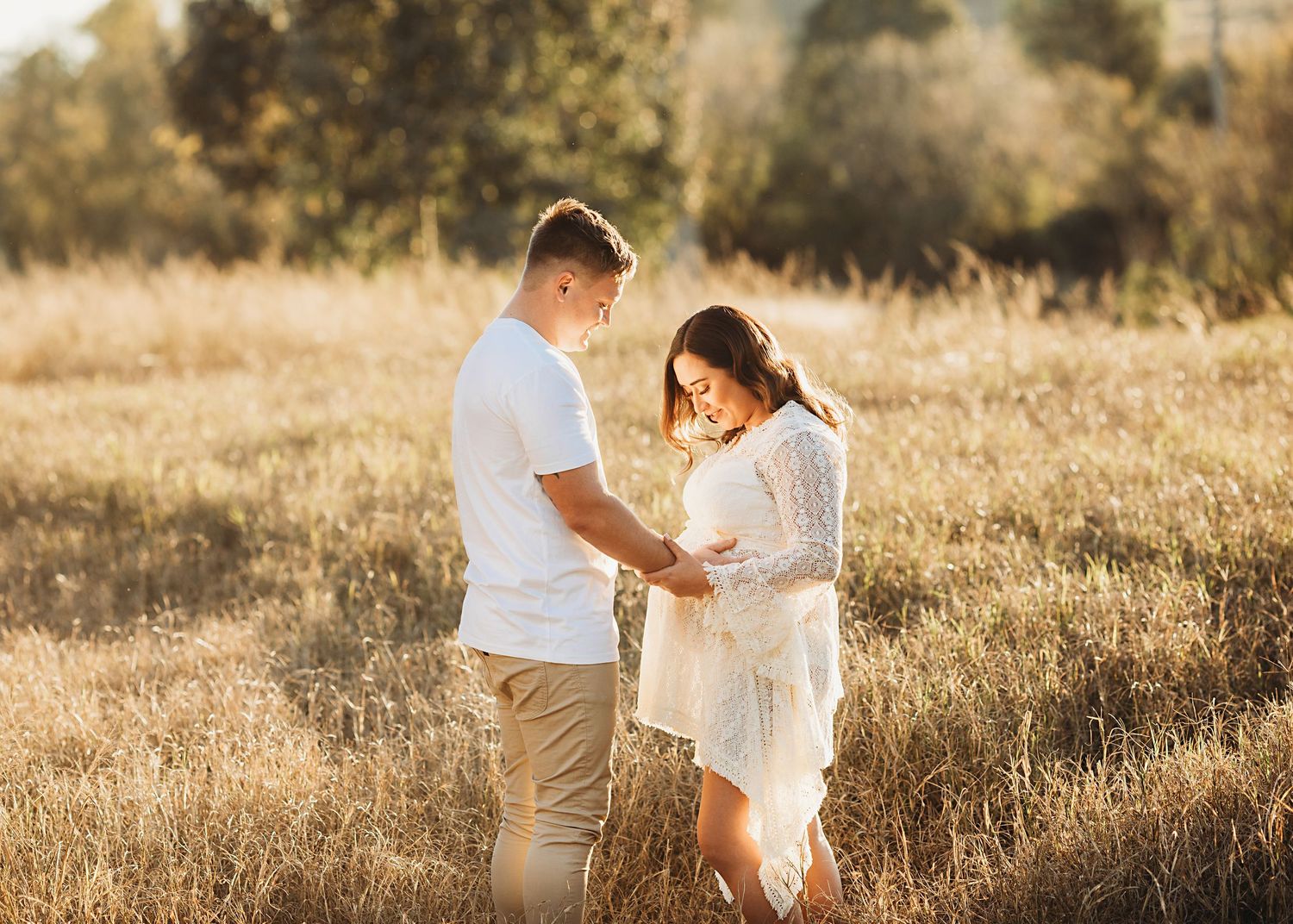 Expectant couple during an outdoor maternity photography session in the Hunter Valley
