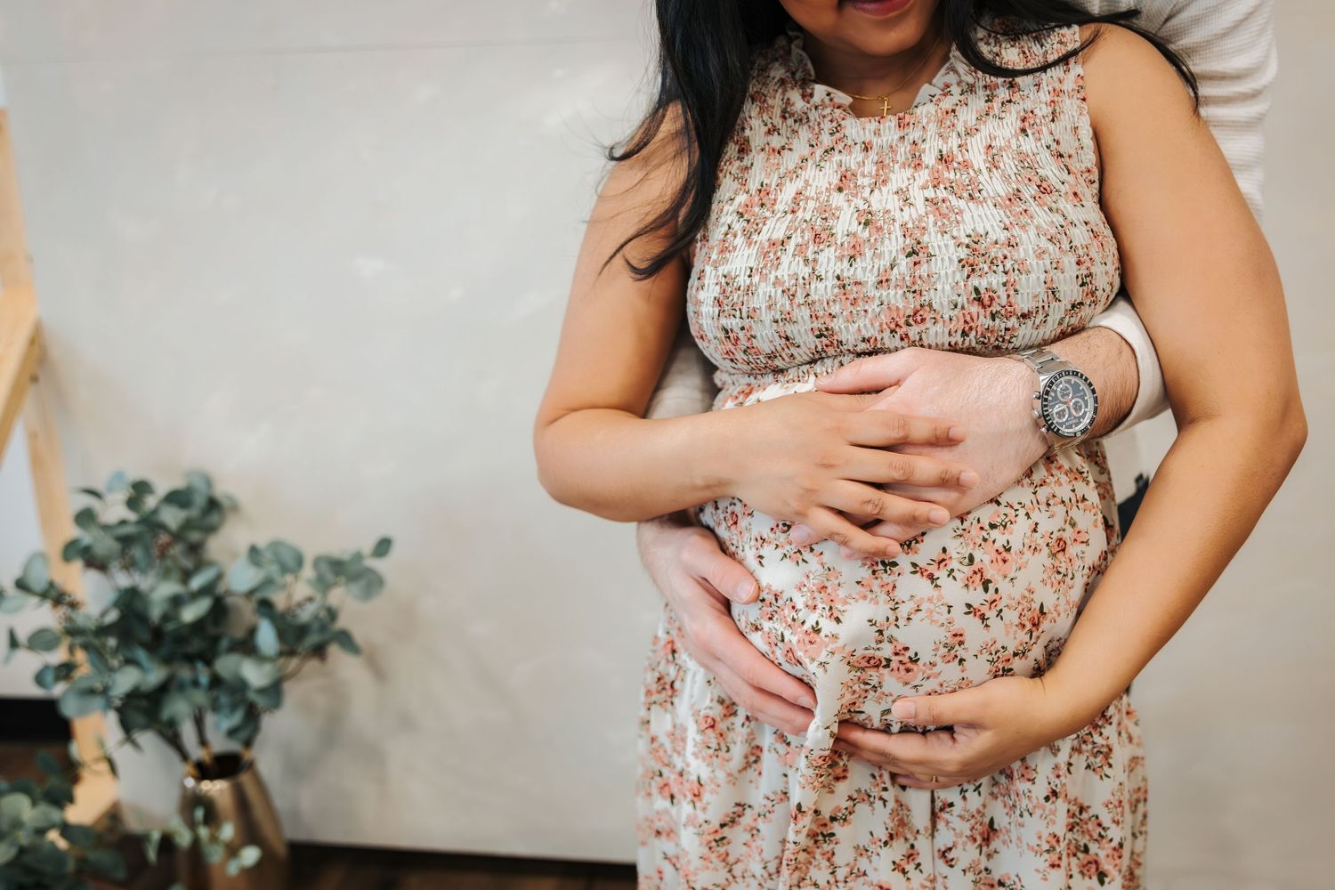 edmonton and st.albert maternity and newborn photographer. in home newborn photoshoot. pregnancy pictures. birth photography