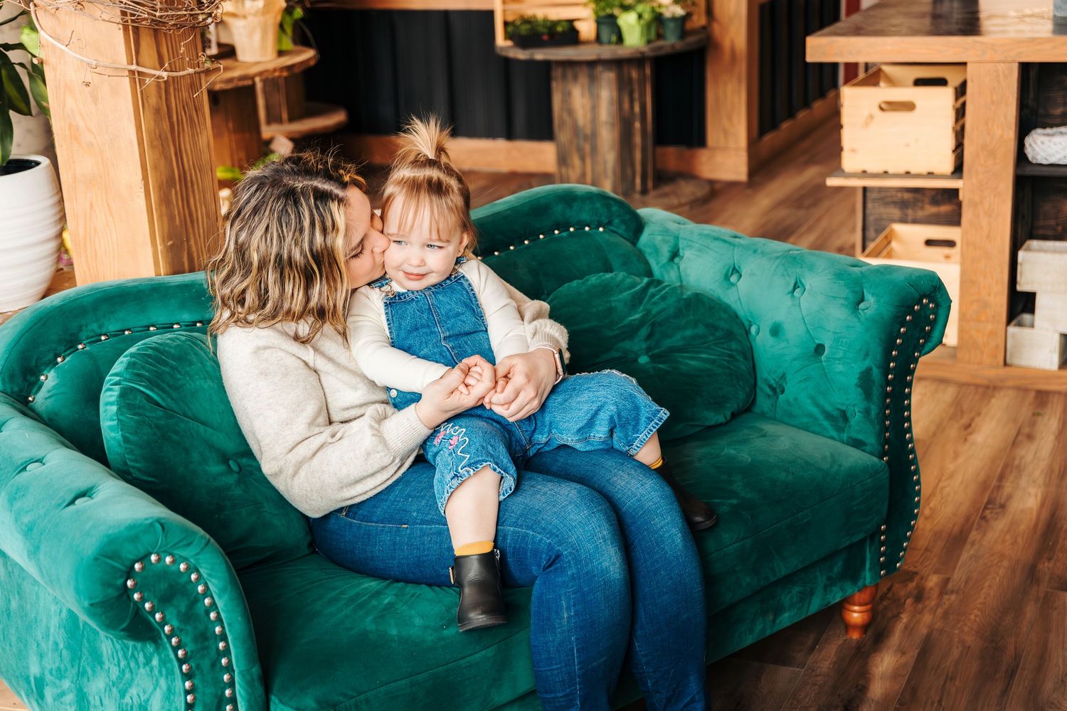 spruce grove small businesses. mom groups. family pictures. lady bugs flowers stony plain. mothers day.  christmas photoshoot edmonton