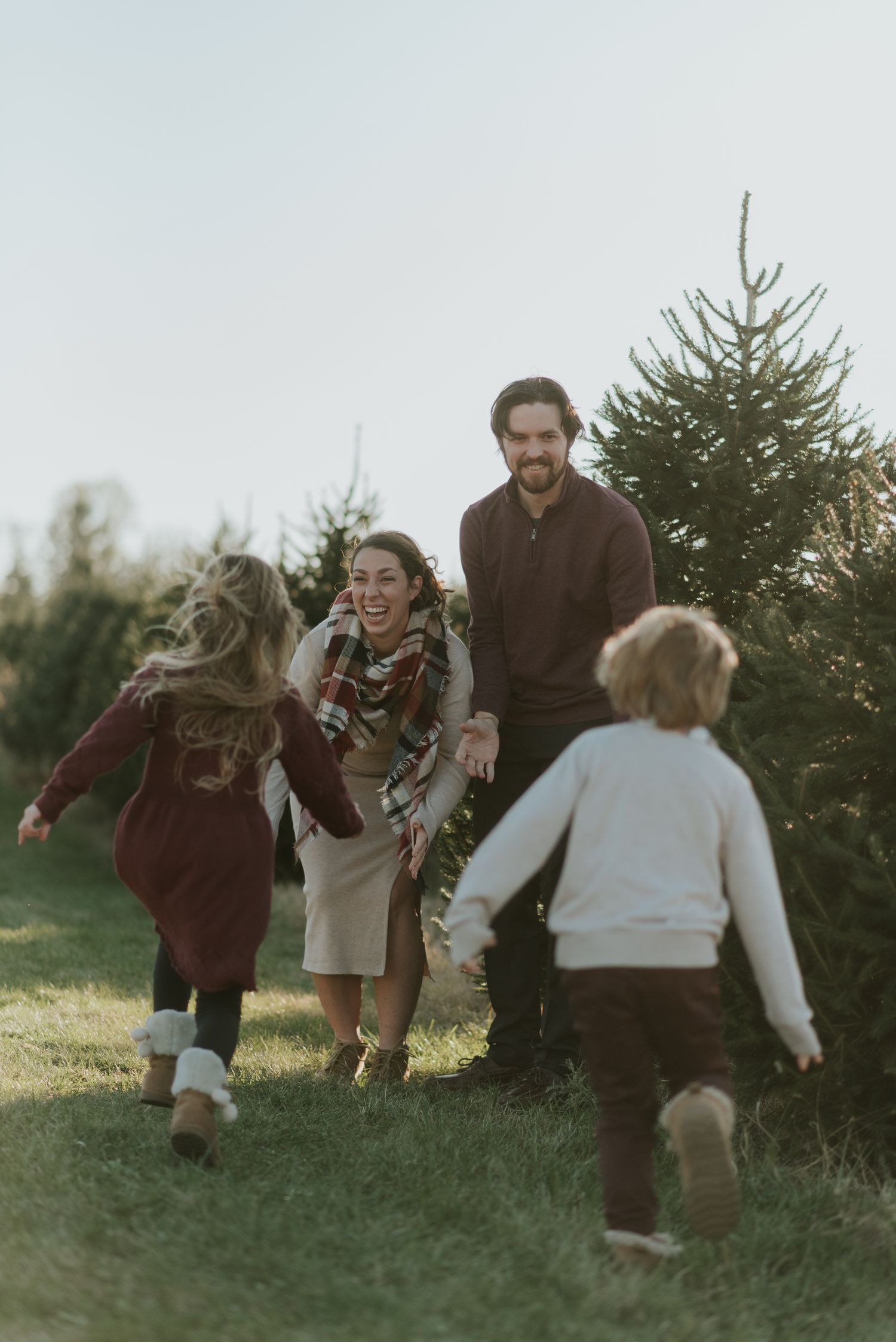 Christmas Mini Sessions at Country Cabin Tree Farm in Central Ohio Columbus, Ohio Wedding Photographer, Columbus, Ohio Family Photographer