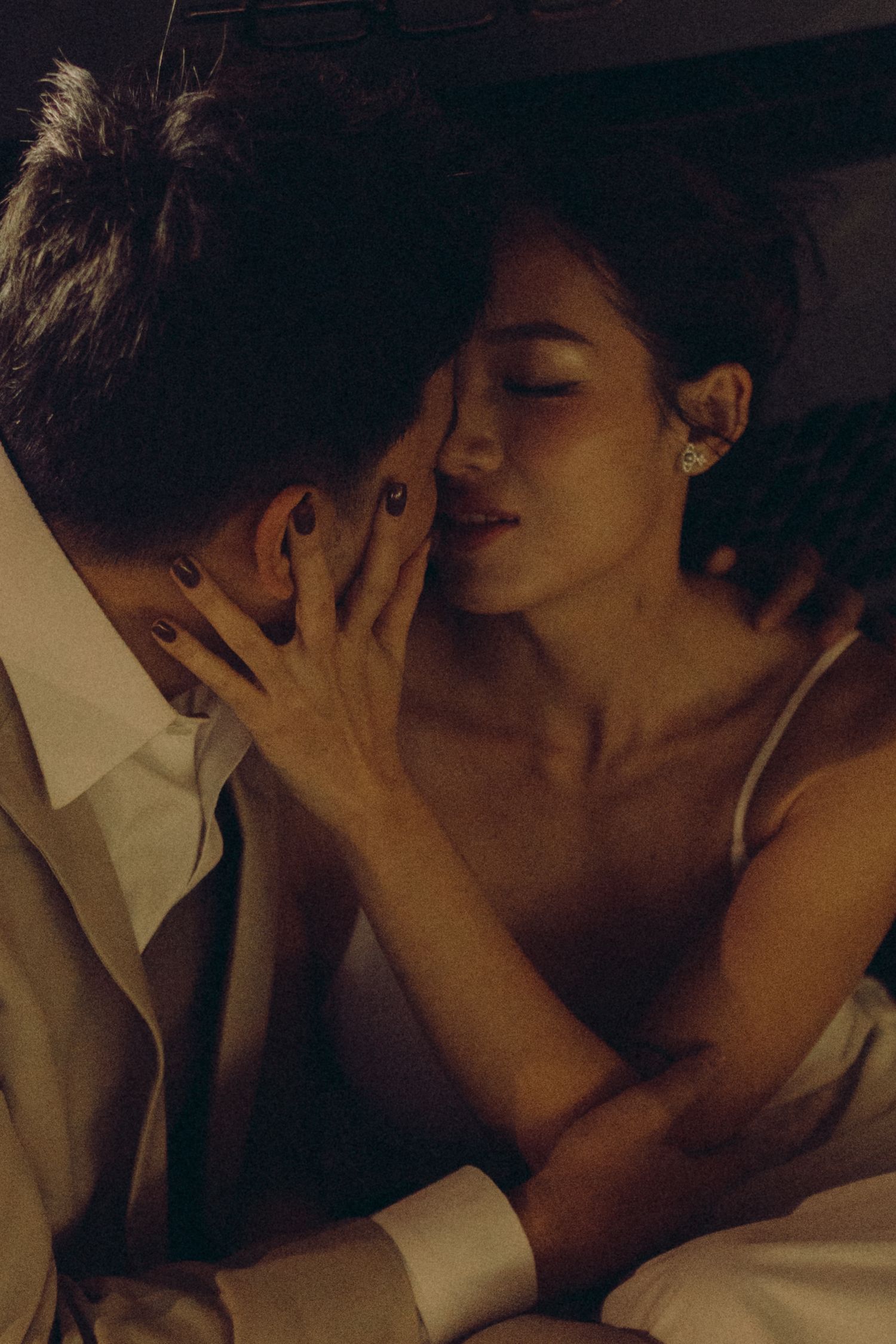 captured.by.aliia - Cinematic lifestyle destination documentary photographer Europe, Berlin. Wedding, Elopement, Couple, Love story, Family