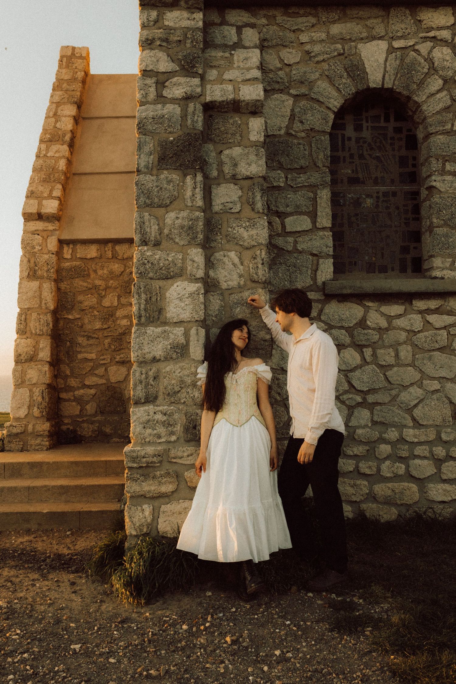 Cinematic couple photoshoot in Etretat