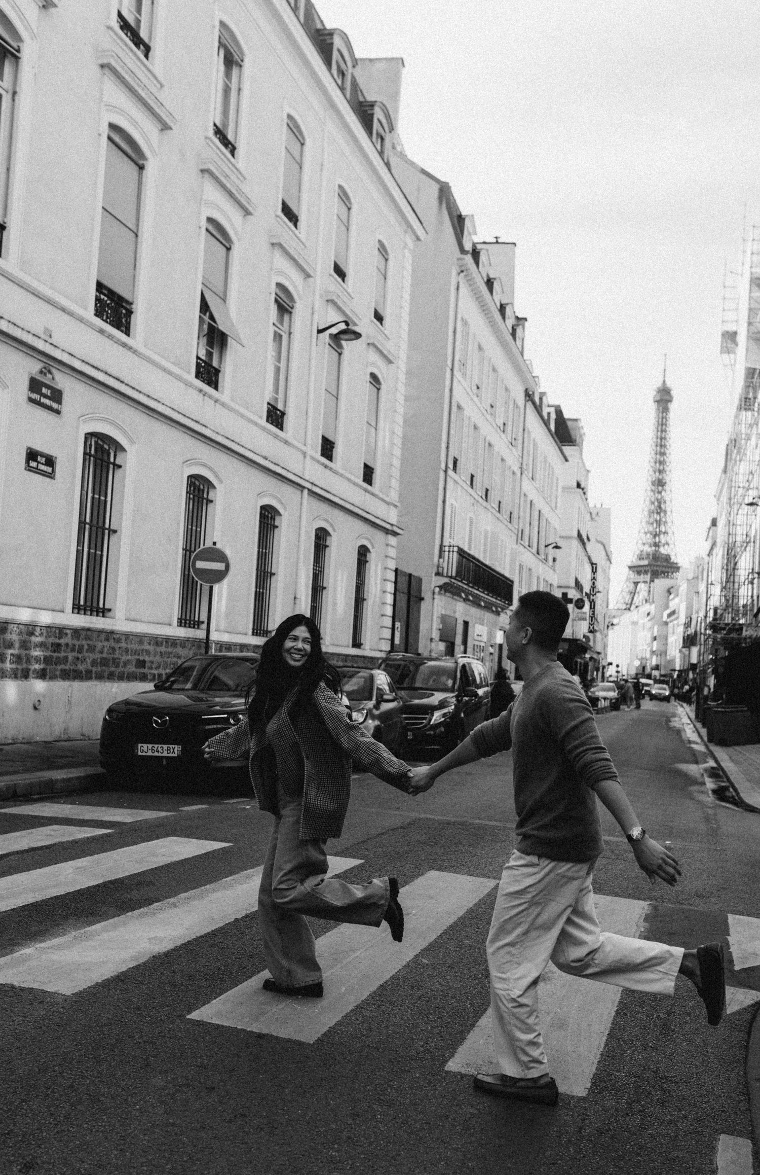 Cinematic travel photographer in Berlin. Elopement, wedding, couple stories. Paris, Amsterdam, Milan, Florence, Amalfi, Dolomites, Nice,...