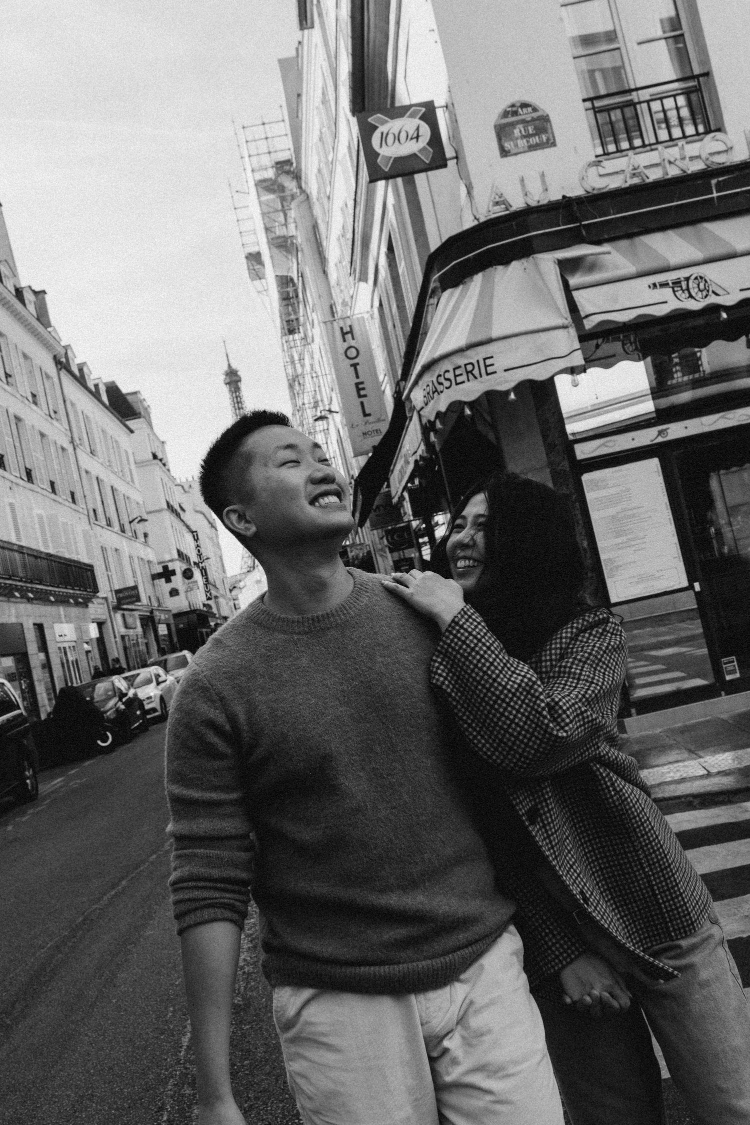 Cinematic travel photographer in Berlin. Elopement, wedding, couple stories. Paris, Amsterdam, Milan, Florence, Amalfi, Dolomites, Nice,...