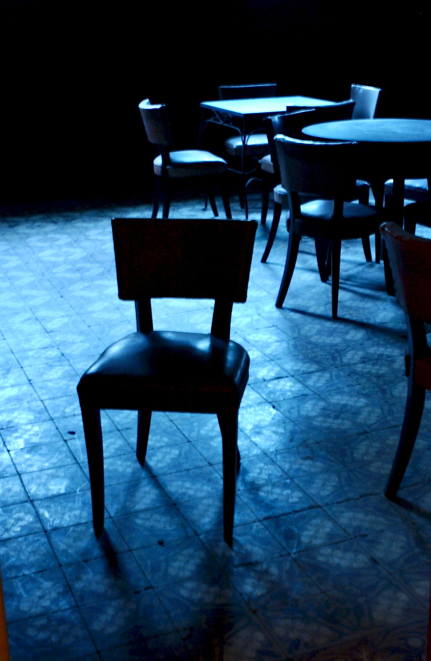 Dark Room - Chair - Cuba - Photograph by Richard D. Schoenberg