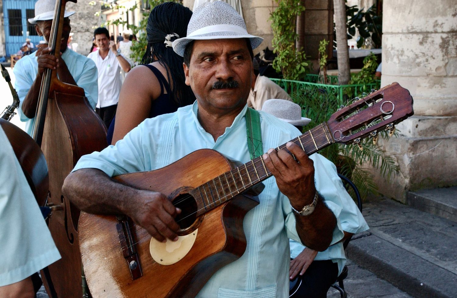 Cubano Playing Guitar - Photograph by Richard D. Schoenberg