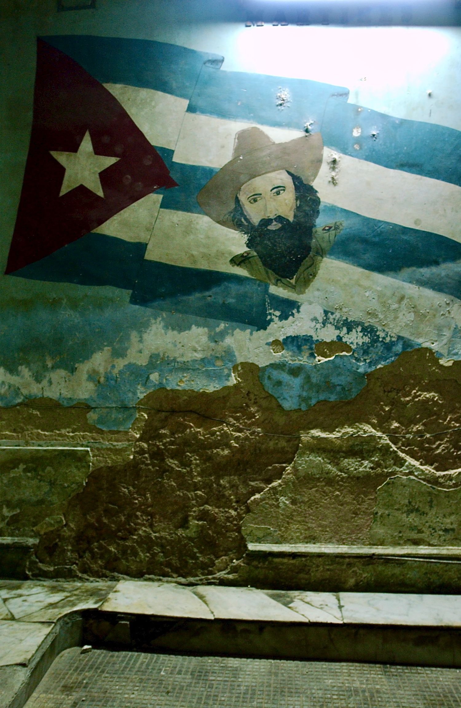 Fidel Castro Mural - Cuba - Photograph by Richard D. Schoenberg
