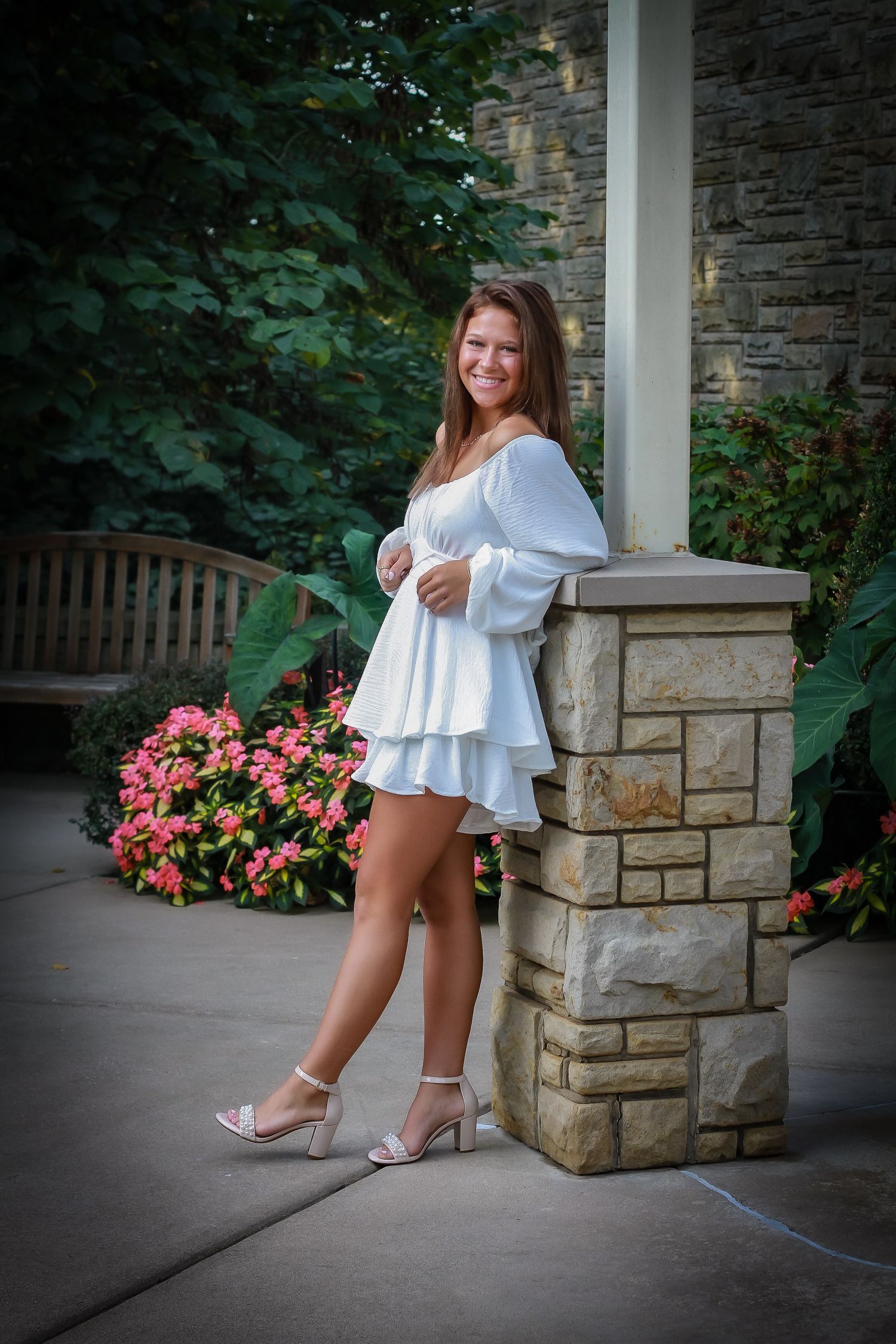 senior session at rose garden