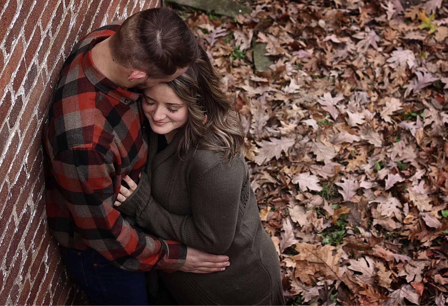 Engagement session at a park in Hartville