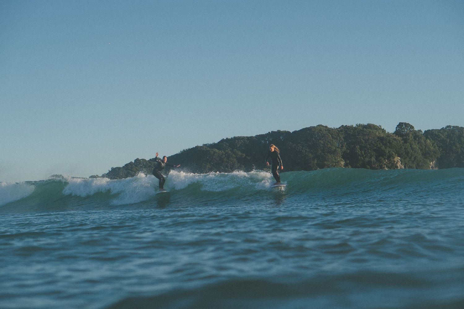 Dawnie Club Longboarding Surf Club