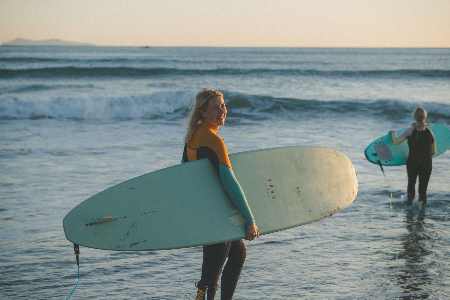 Dawnie Club Longboarding Surf Club