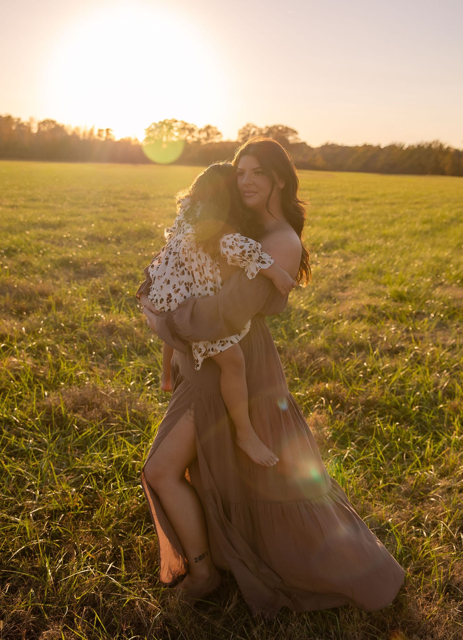Jonesboro Arkansas family photographer, Motherhood photographer, motherhood photography