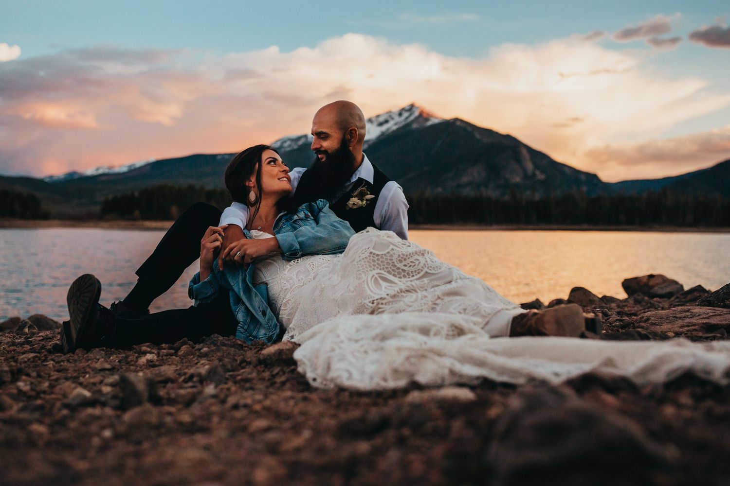 elopement on lake Dillon in Breckenridge