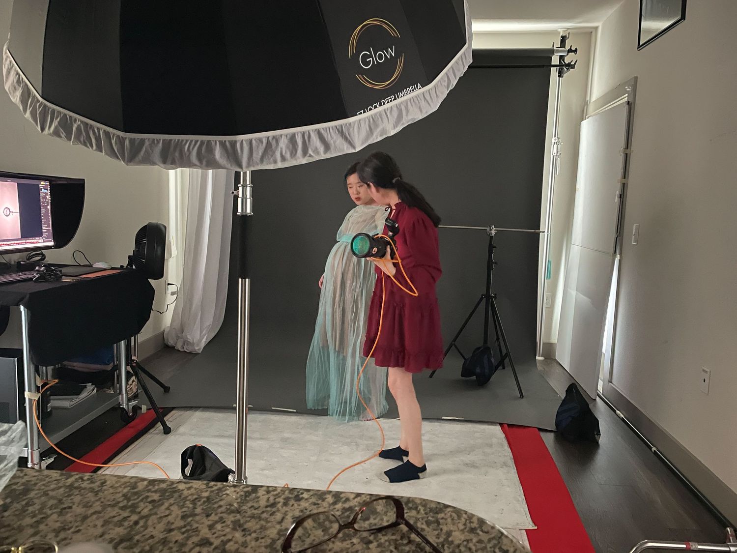 BTS maternity session guiding poses