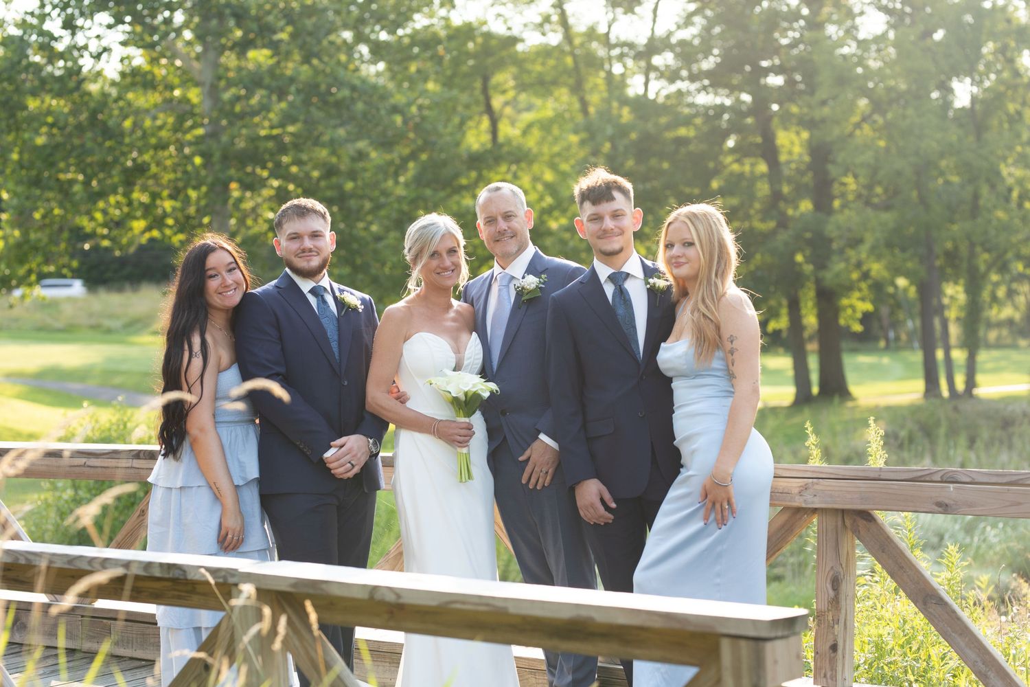 Wedding photography at a summer wedding at the Tanglewood Club in Chagrin Falls, Ohio by Sarah Marie Studio.