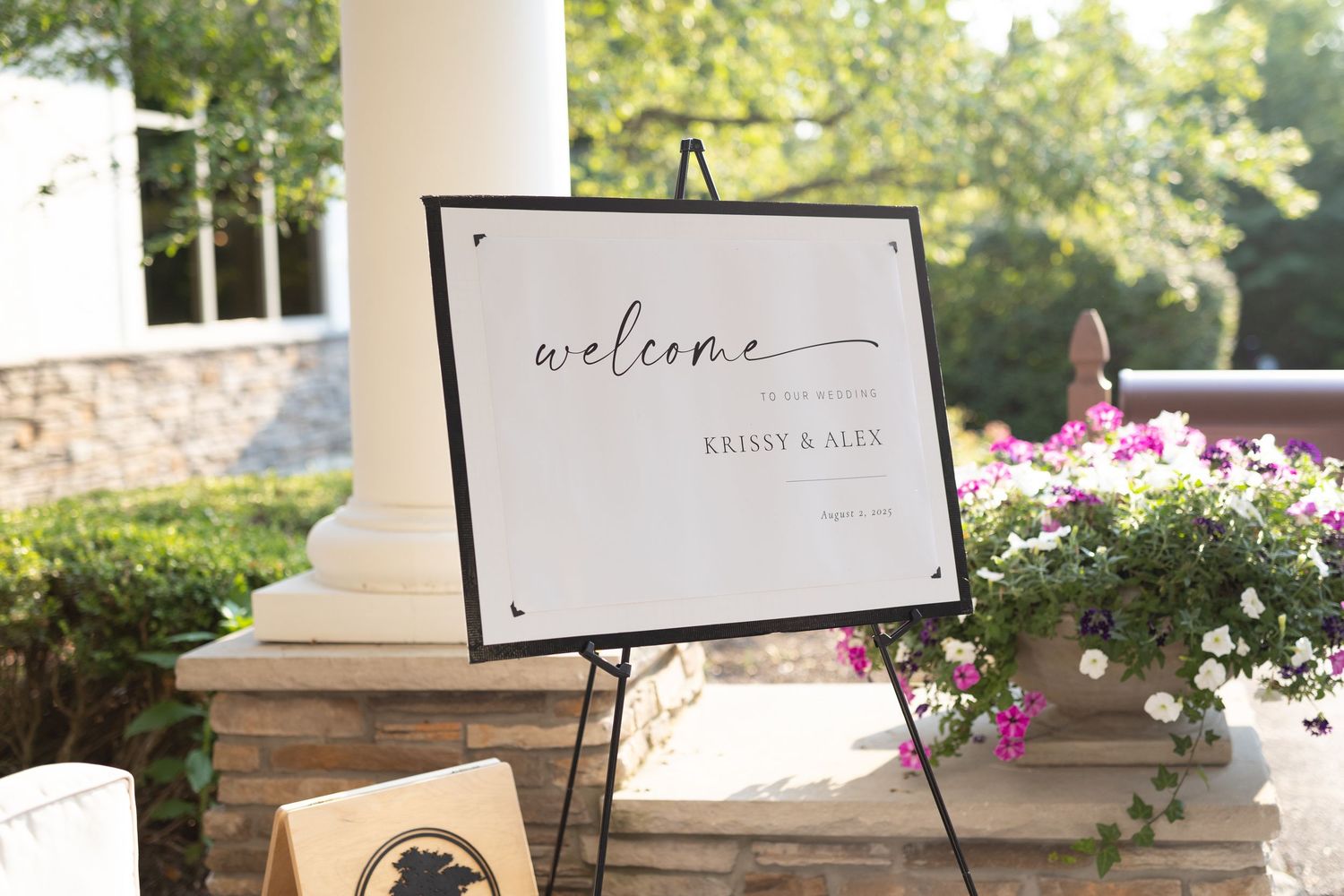 Outdoor Wedding photography at a summer wedding at the Tanglewood Club in Chagrin Falls, Ohio by Sarah Marie Studio.